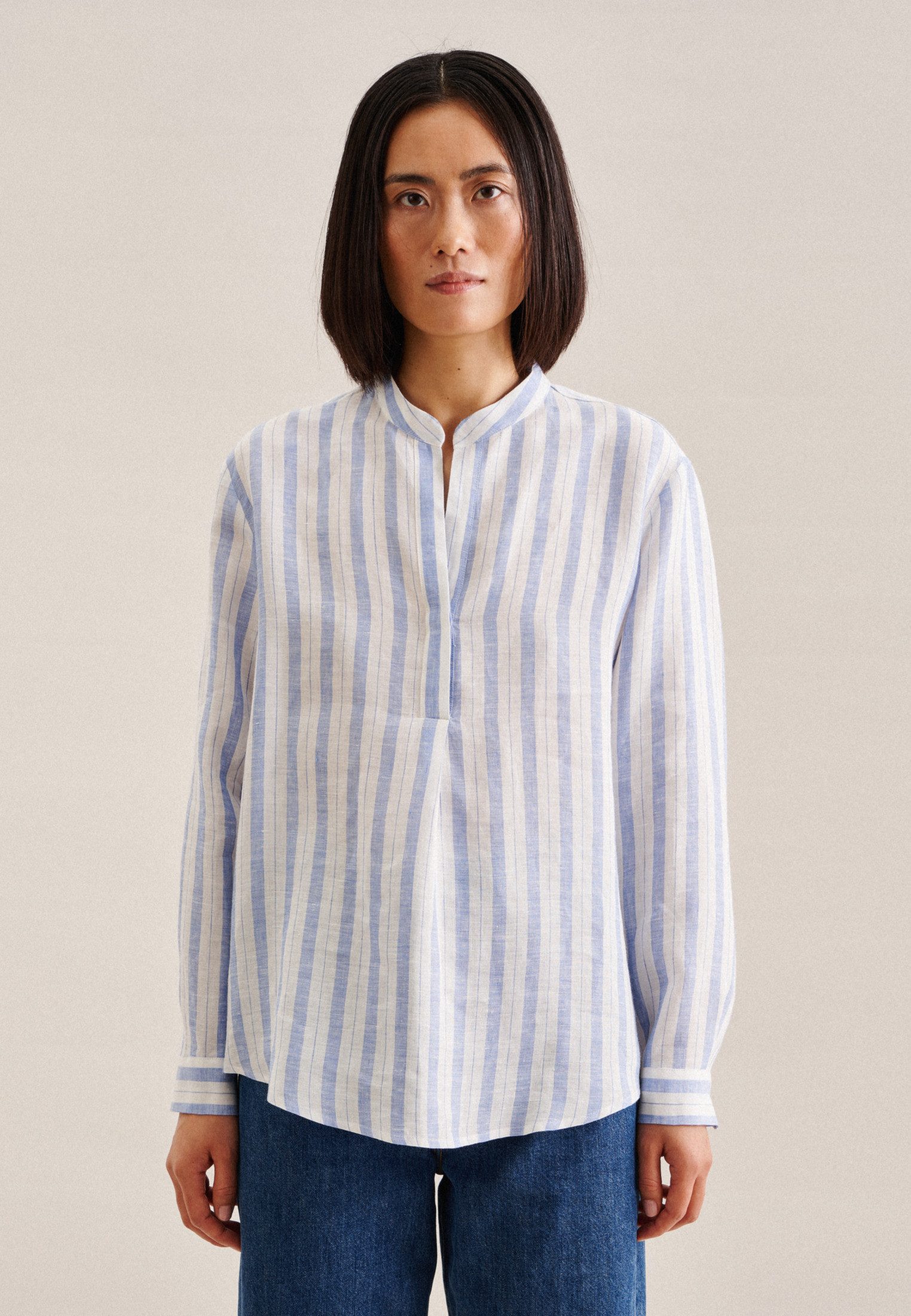 Klassische Bluse Schwarze Rose