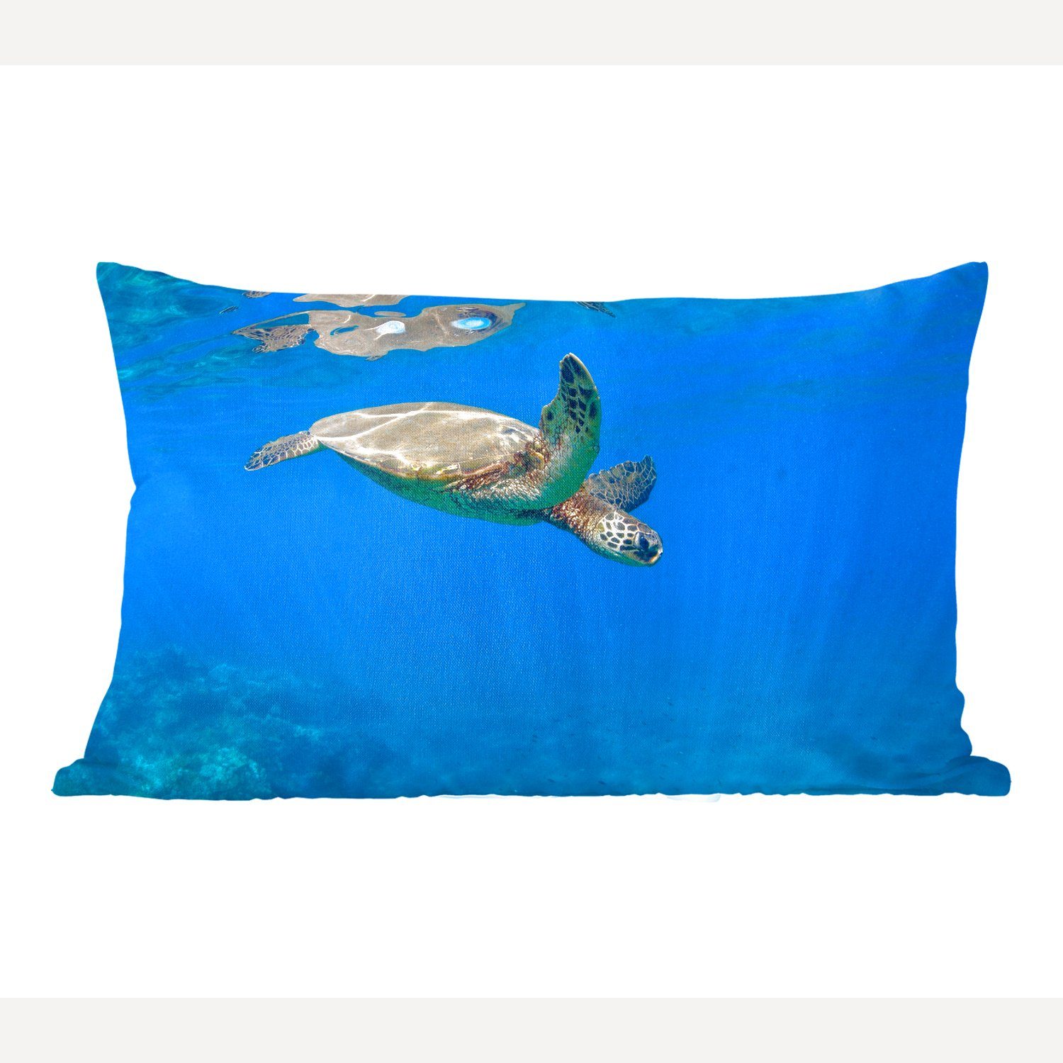 MuchoWow Dekokissen Schildkröte Zierkissen, mit schwimmt Meer, im Schlafzimmer Füllung, Dekoration, Wohzimmer Dekokissen