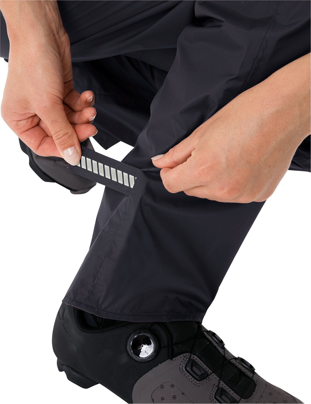 VAUDE Fahrradhose Women's Drop Pants II aus Polyester, mit Reißverschluss, atmungsaktiv, regenschutz