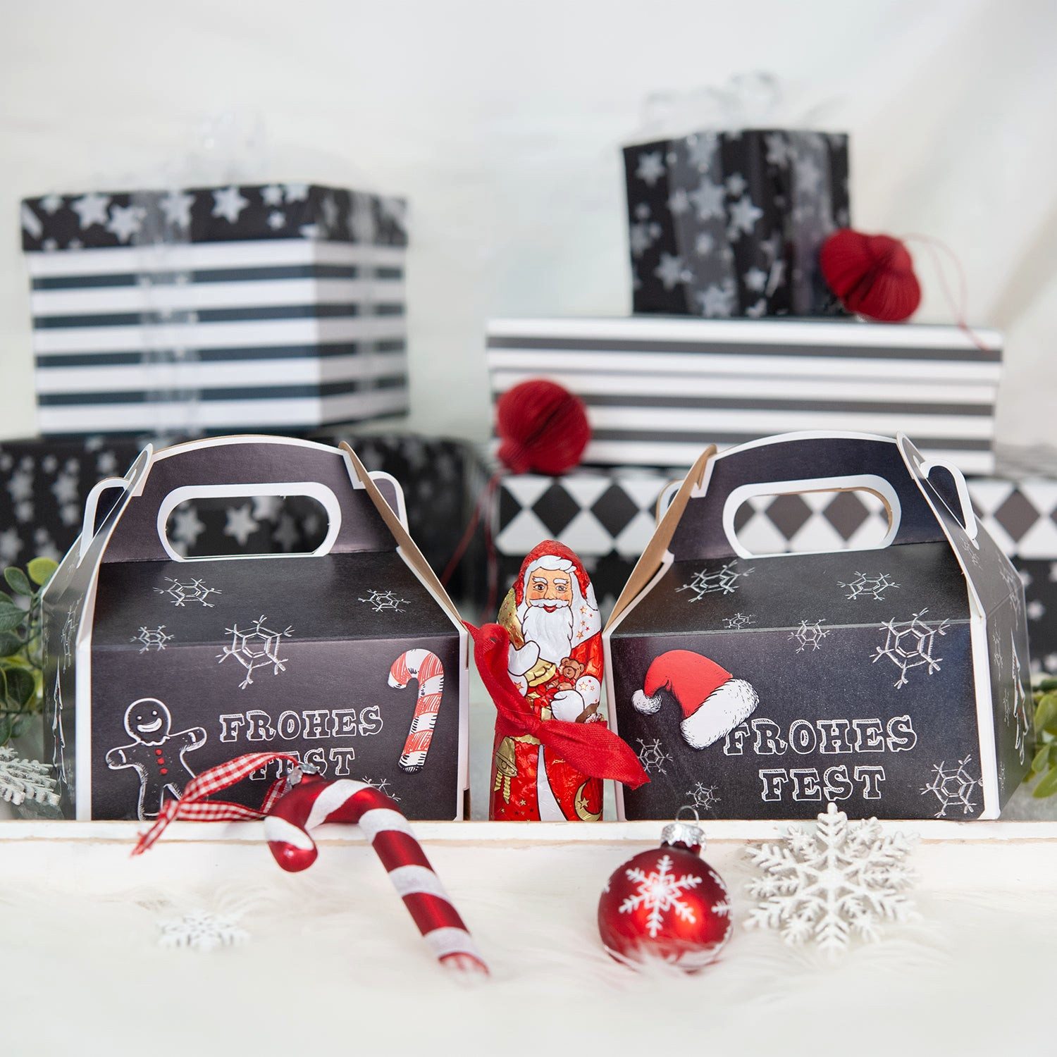 Logbuch-Verlag Geschenkbox 20 weihnachtliche Geschenkboxen mit Griff schwarz-weiß-rot 9 x 12 x 6 – Bild 2 von 4