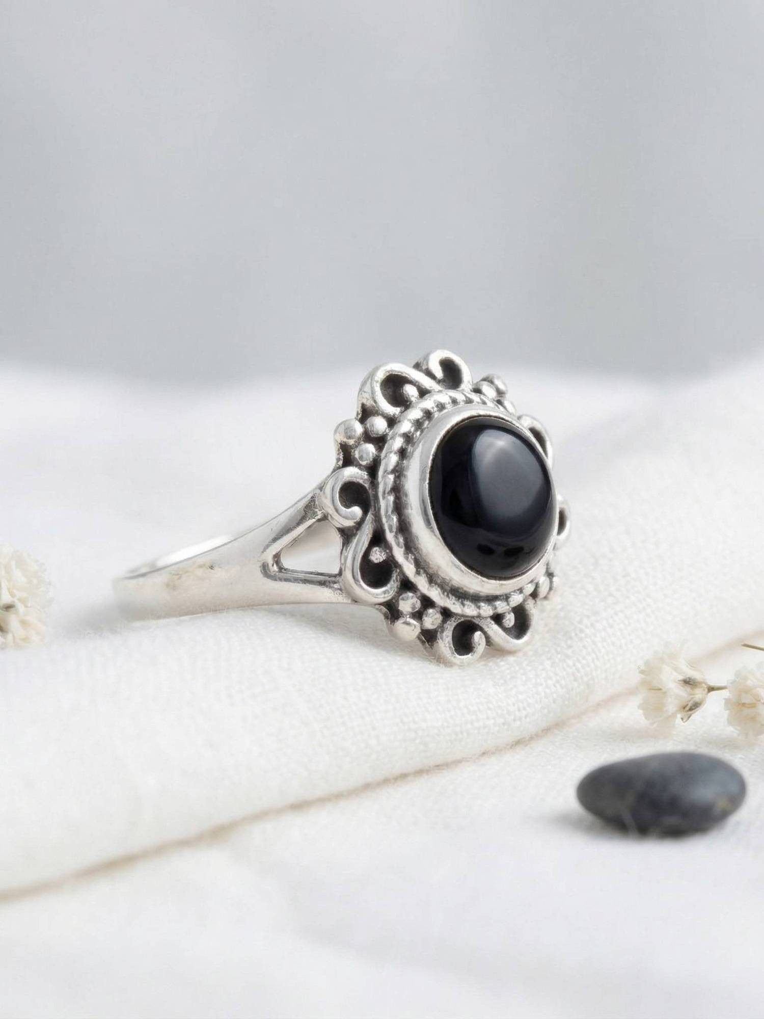 mantraroma Silberring CARINO aus 925 Silber mit Onyx (Ring mit Schmuckbeute günstig online kaufen