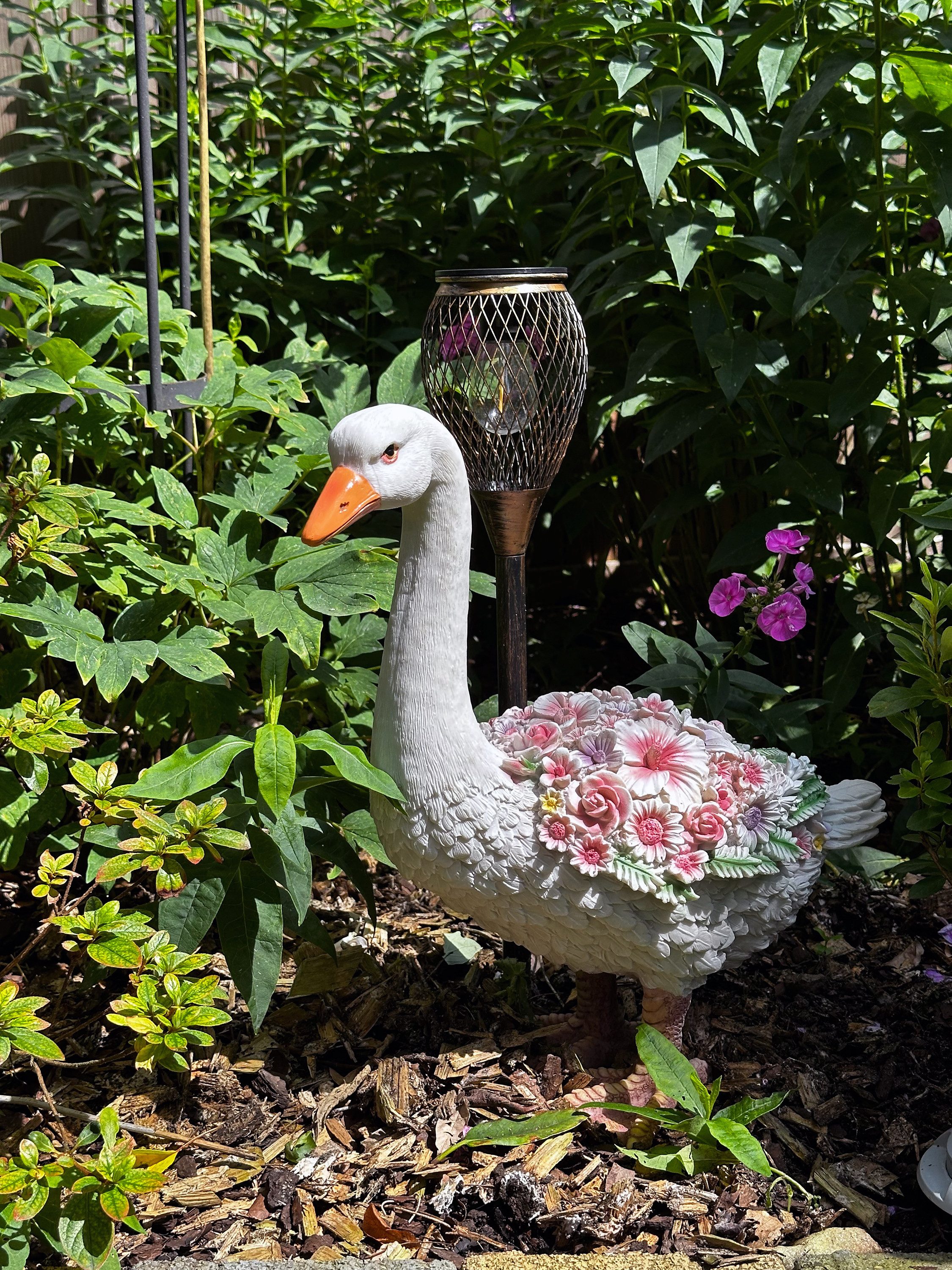 Clayre & Eef Tierfigur Große Dekofigur Gans mit Blumen – 45 cm, Weiß & Rosa, Polyresin