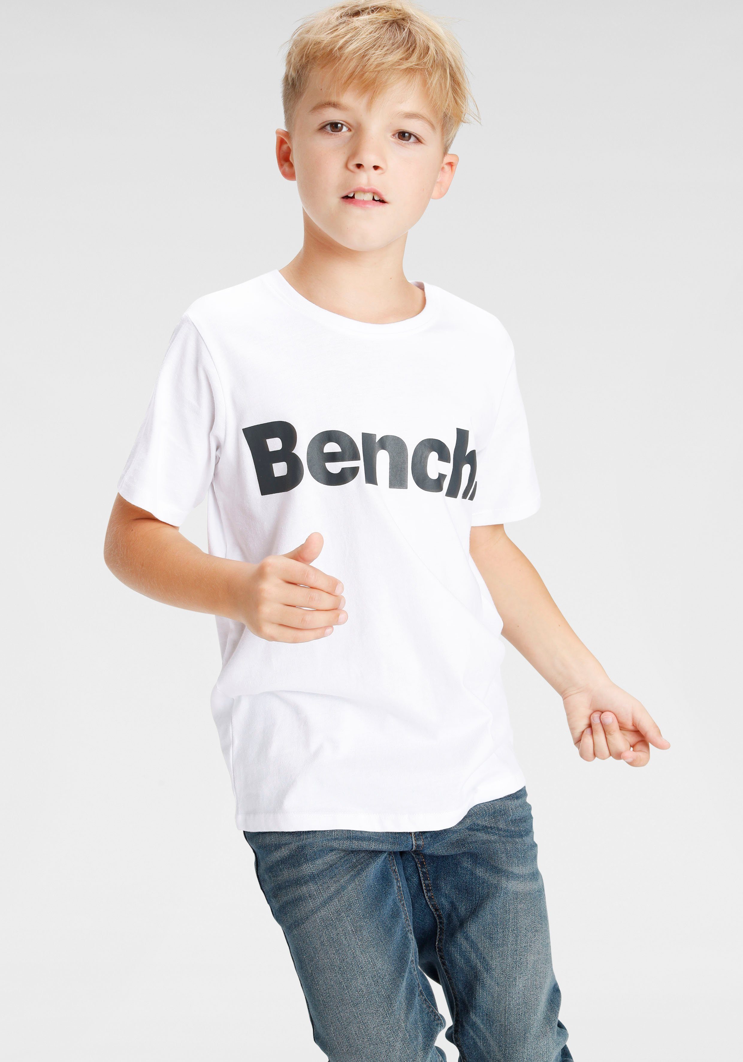 Bench. T-Shirt Basic mit Brustdruck