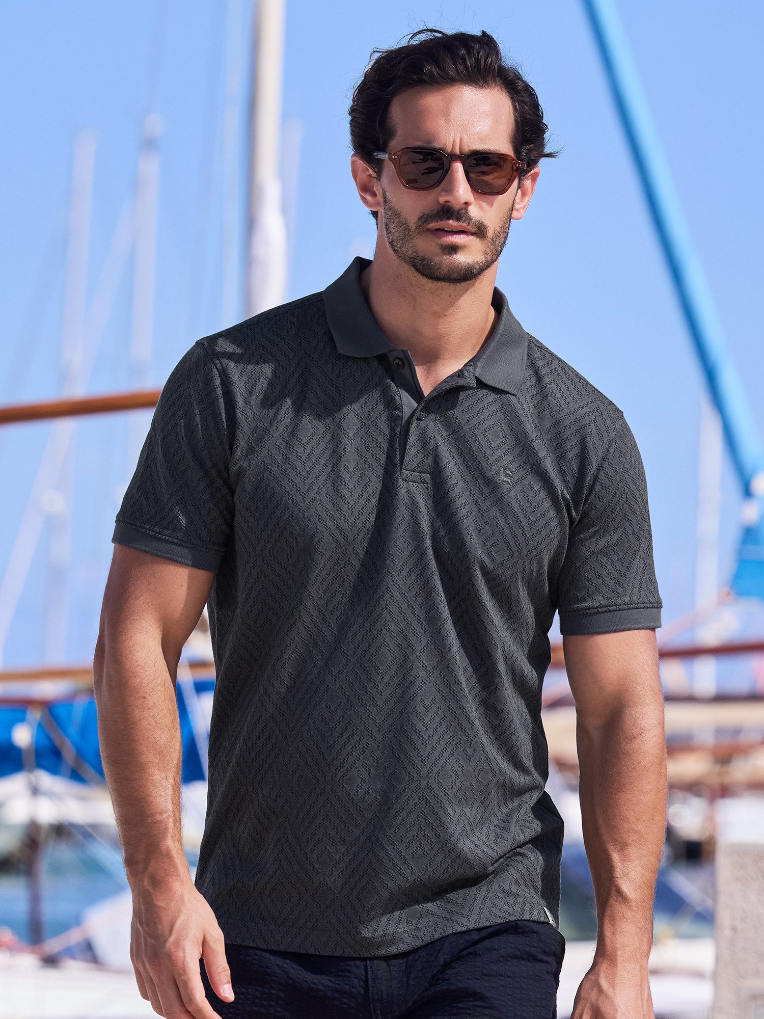 Poloshirt Poloshirt mit rautenförmigem Jaquard-Muster in 2-Tone-Optik