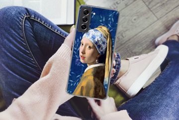 MuchoWow Handyhülle Mädchen mit Perlenohrring - Delfter Porzellan - Vermeer - Blumen -, Phone Case, Handyhülle Samsung Galaxy S21 FE, Silikon, Schutzhülle