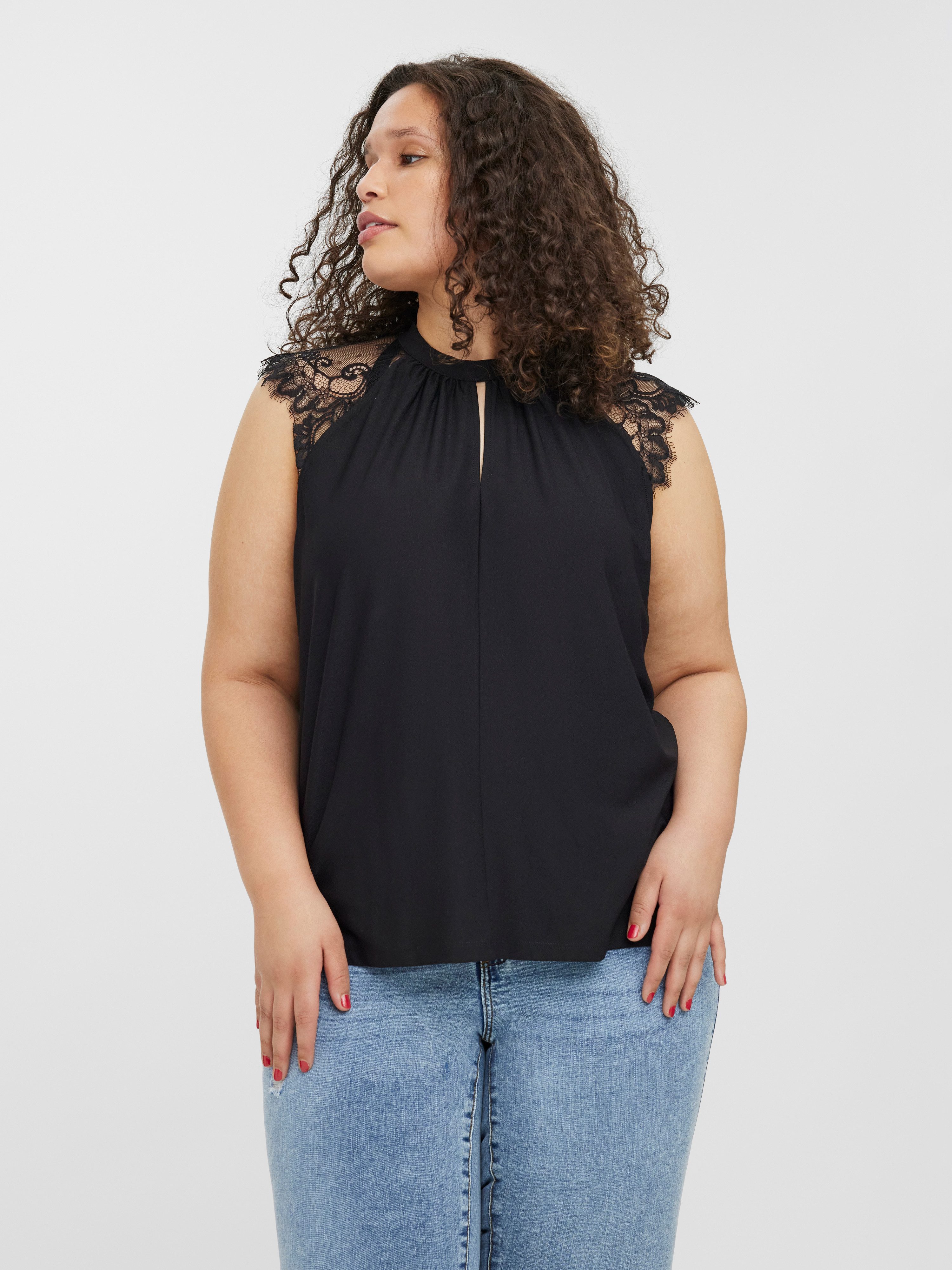 Vero Moda Curve Spitzenshirt VMMILLA SL LACE TOP NOOS CUR Materialmix, regular fit