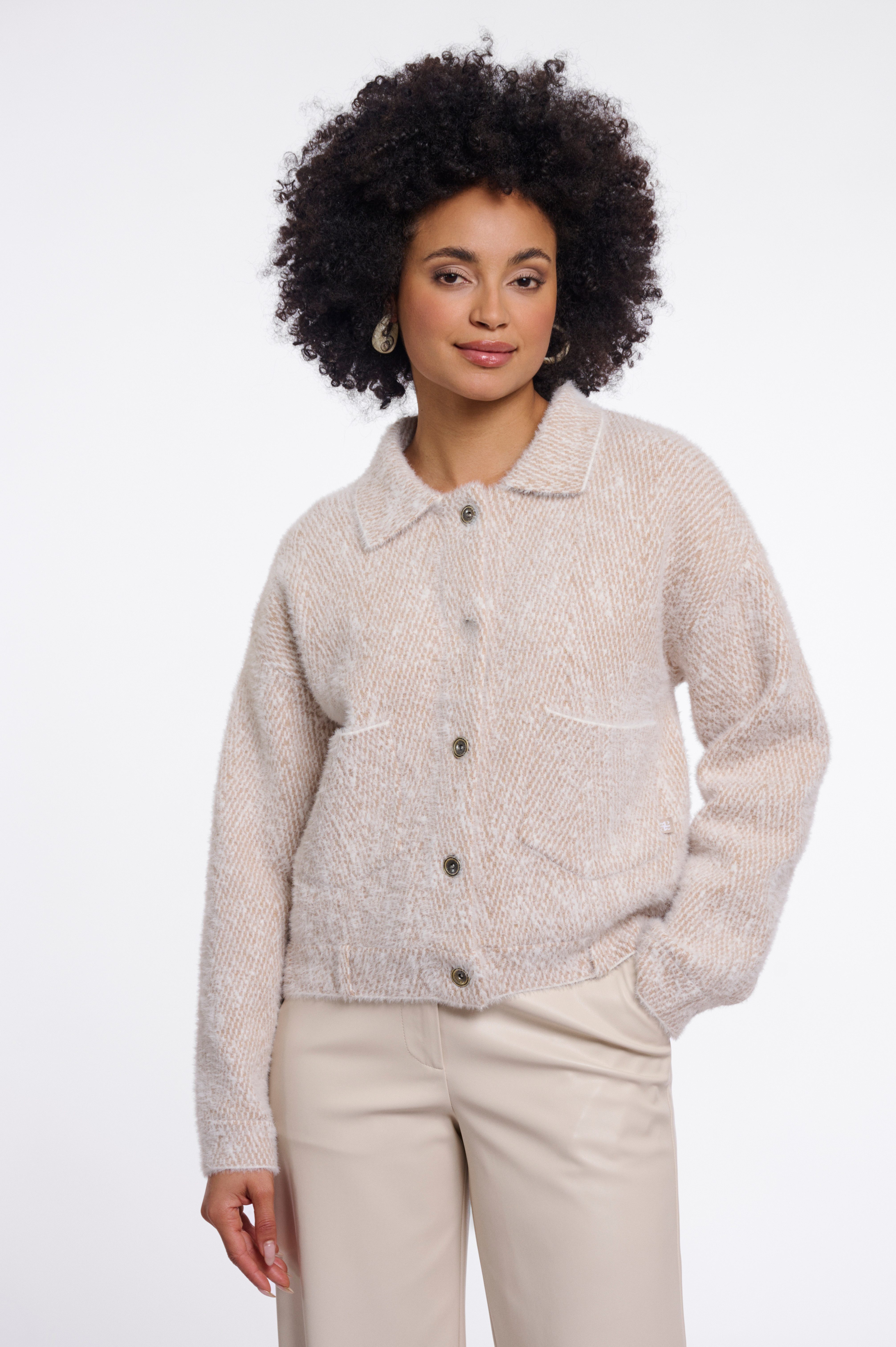 Rino & Pelle Cardigan BUBBLY mit flauschiger Optik, Langarm, Rundhals, ohne Kapuze, aus Materialmix
