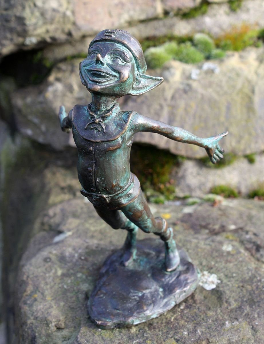 Bronzeskulpturen Skulptur Bronzefigur kleiner stehender Kobold