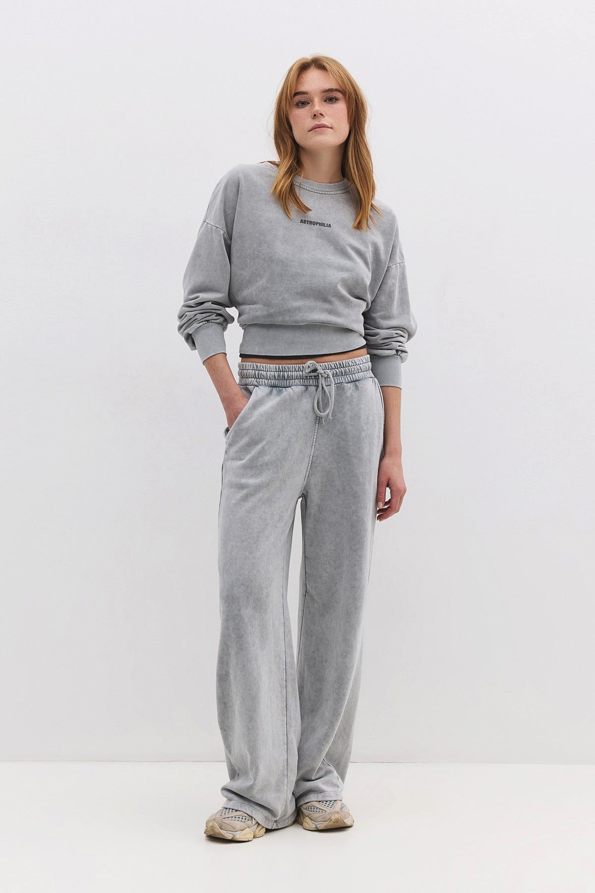 No Matter What Sweatponcho Weit geschnittene Jogginghose mit elastischem Bund