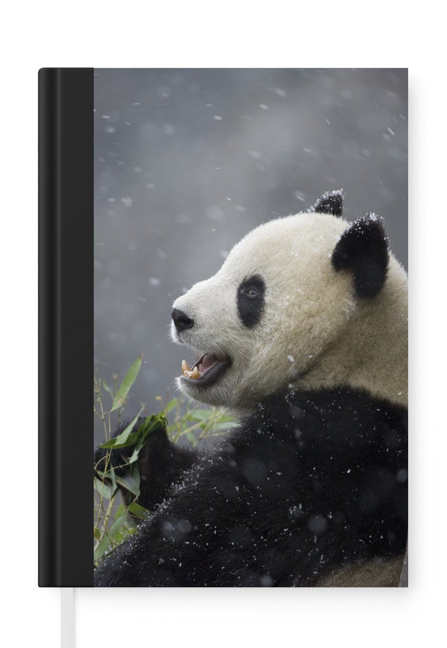 MuchoWow Notizbuch Panda - Schnee - Winter, Journal, Merkzettel, Tagebuch, Notizheft, A5, 98 Seiten, Haushaltsbuch