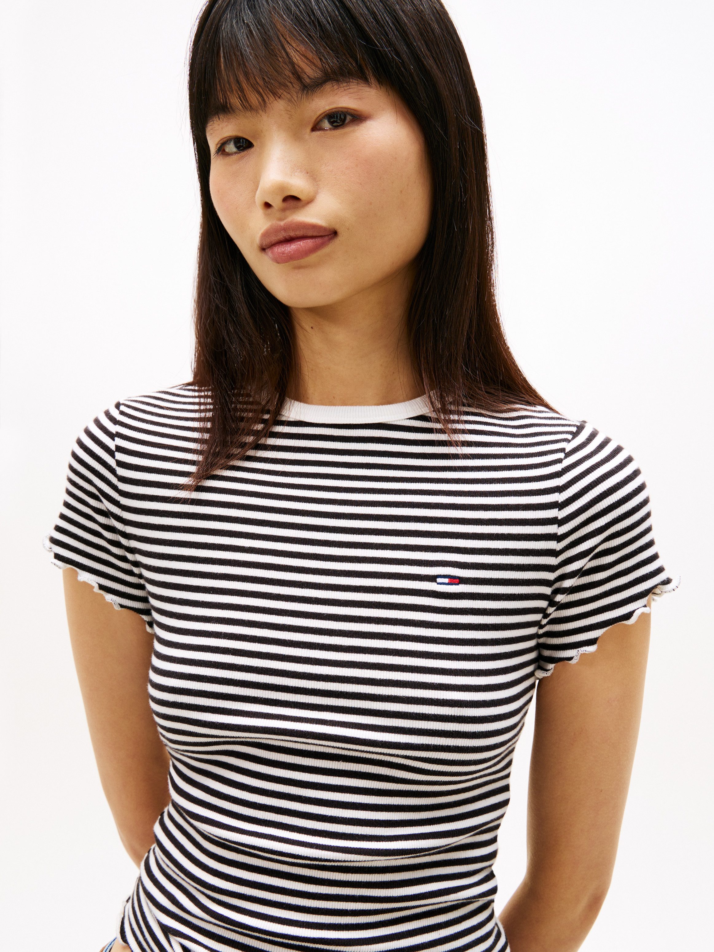 Tommy Jeans T-Shirt TJW SLIM LETTUCE EDGE RIB SS mit gerippter Struktur günstig online kaufen