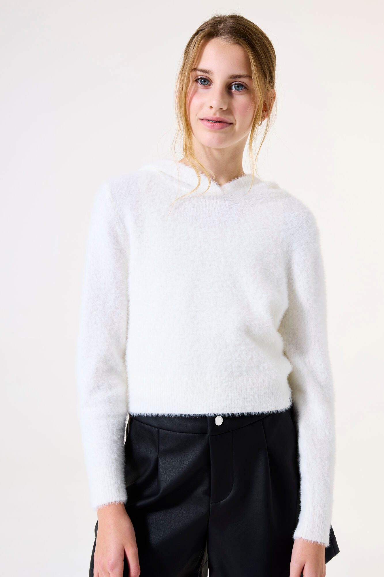 Garcia Strickpullover mit Kapuze in Flauschoptik