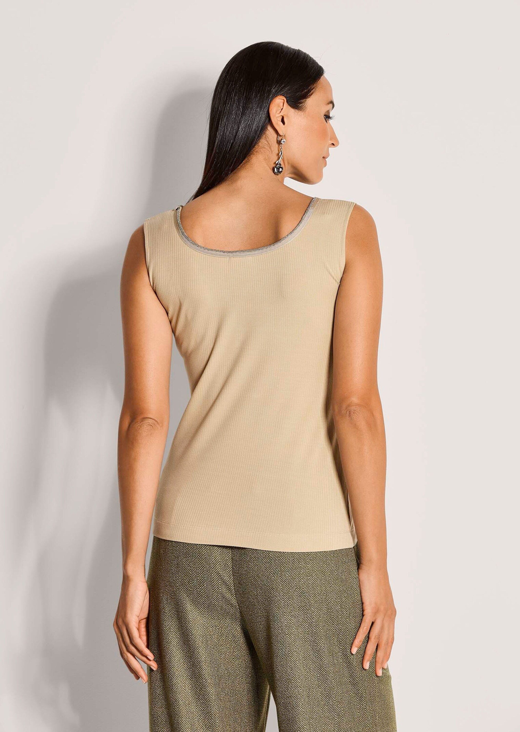 MADELEINE Shirttop Komfortables Top mit Kettendetail Rundhals Shirt ohne Ärmel, feine Ketten-Paspelierung