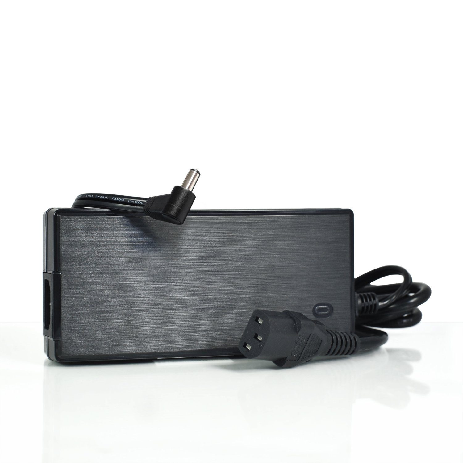 Leicke ULL Netzteil 120W, 12V, 10A Netzteil (besonders leicht, Kurzschluss-, Überspannungs- und Überhitzungsschutz)
