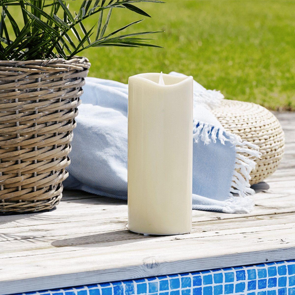 LED-Kerze Stumpenkerze GRANDE XL Kunststoff flackernd H: 31cm für Außen creme