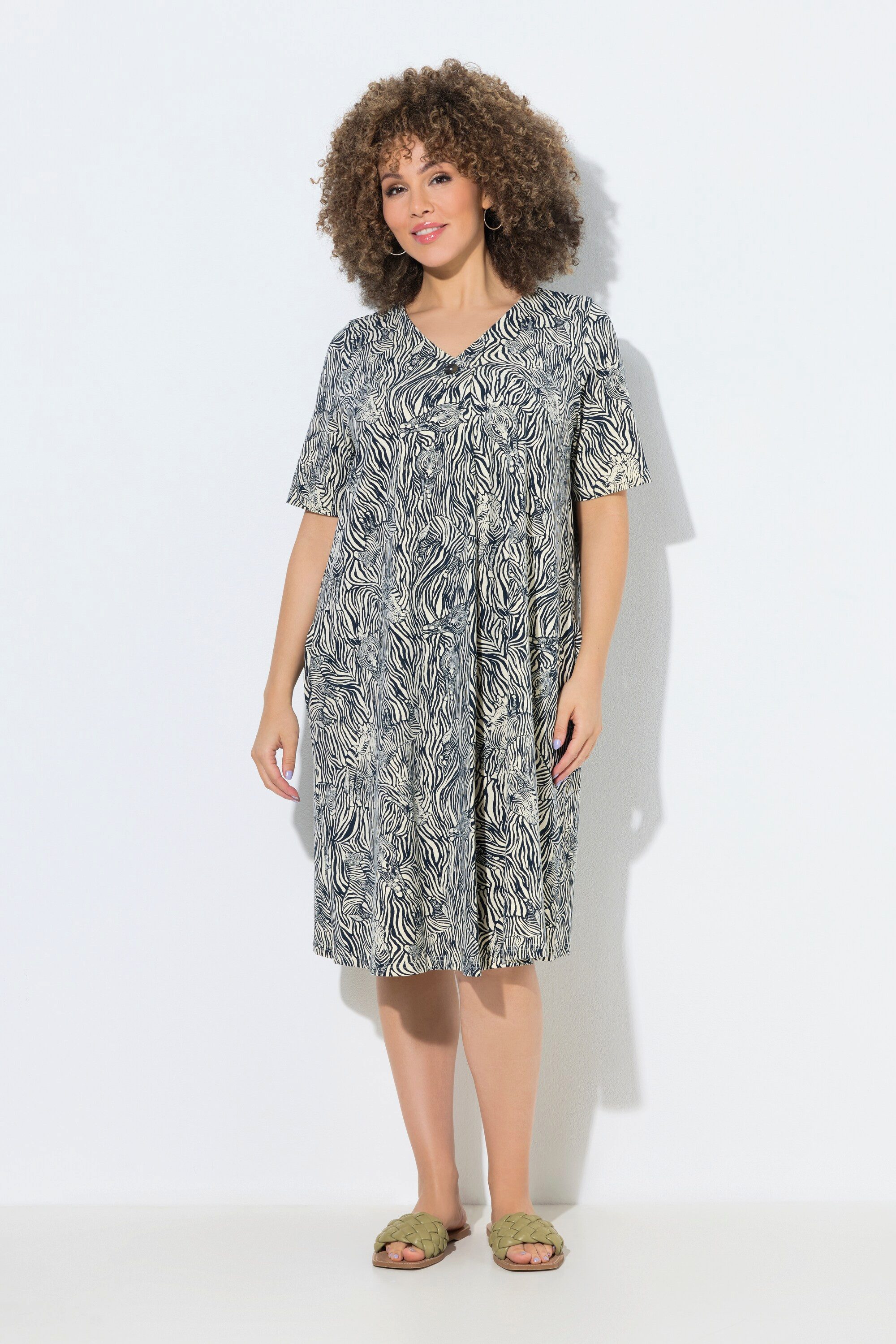 Ulla Popken Maxikleid Kleid Animalmuster A-Linie V-Ausschnitt Halbarm