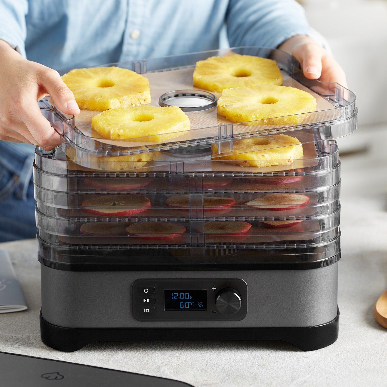 Springlane Dörrautomat Dora aus Edelstahl für Obst, Fleisch und Kräuter 400,00 W, LCD-Display, Spühlmaschinengeeignet, höhenverstellbare Dörrebenen – Bild 5 von 5