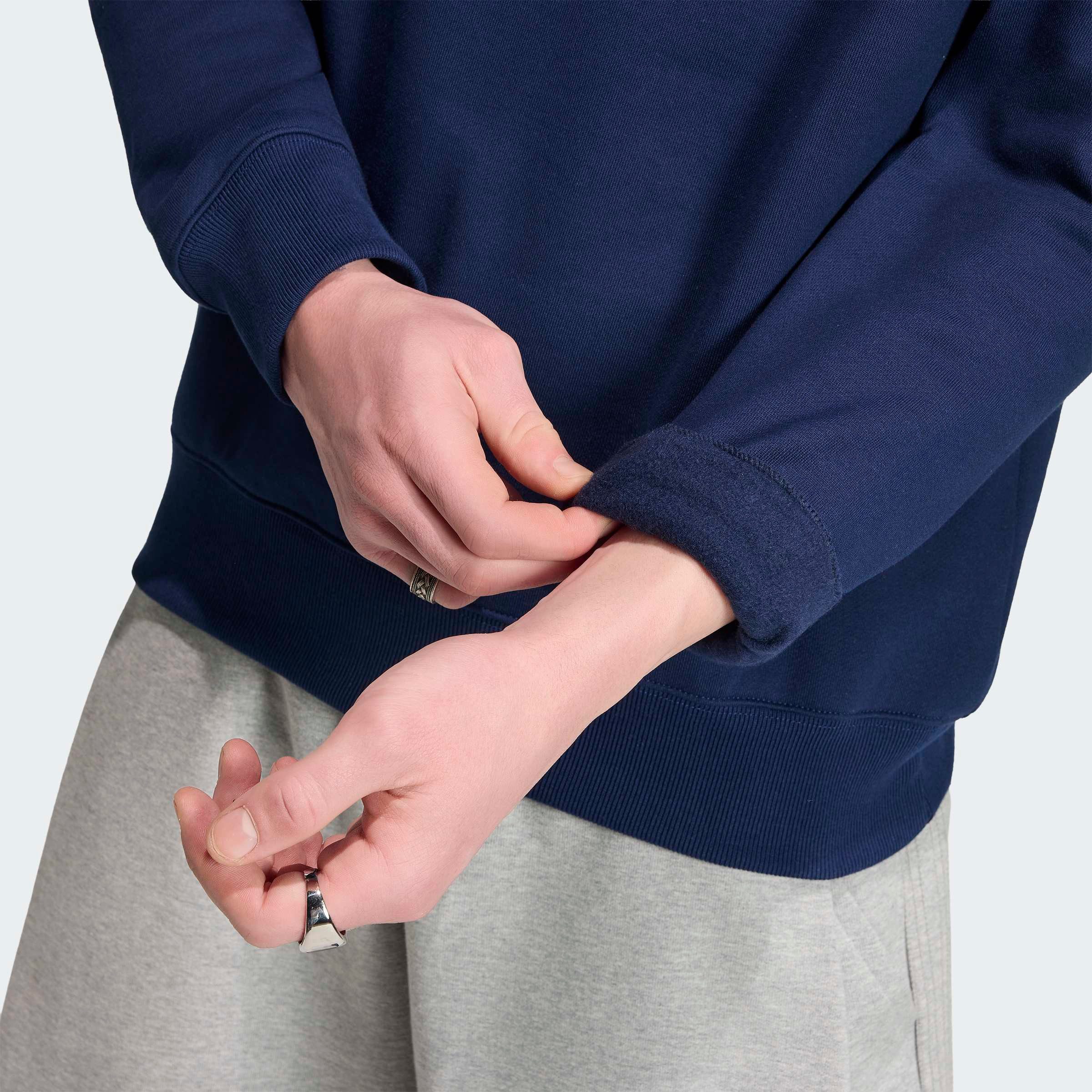 adidas Originals Sweatshirt TREFOIL ESSENTIALS CREW mit Rundhalsausschnitt, ohne Verschluss, aus Baumwolle und Polyester – Bild 4 von 5