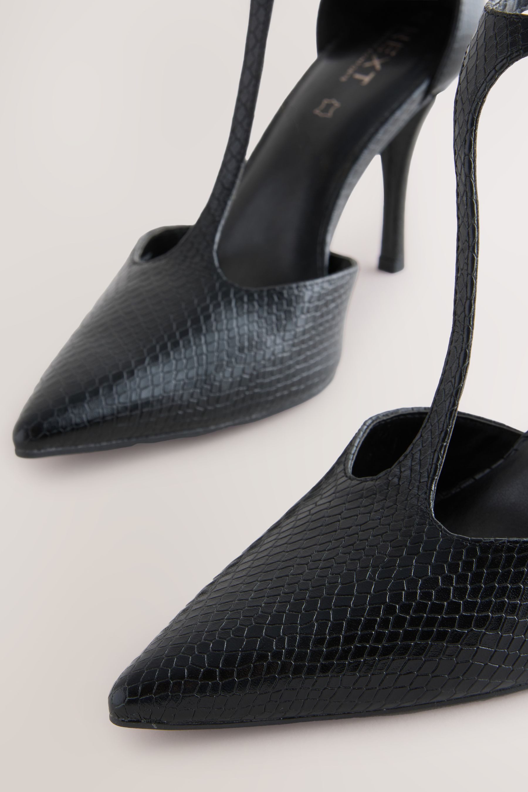 Next Forever Comfort® Absatzschuhe aus Leder mit T-Steg High-Heel-Sandalett günstig online kaufen