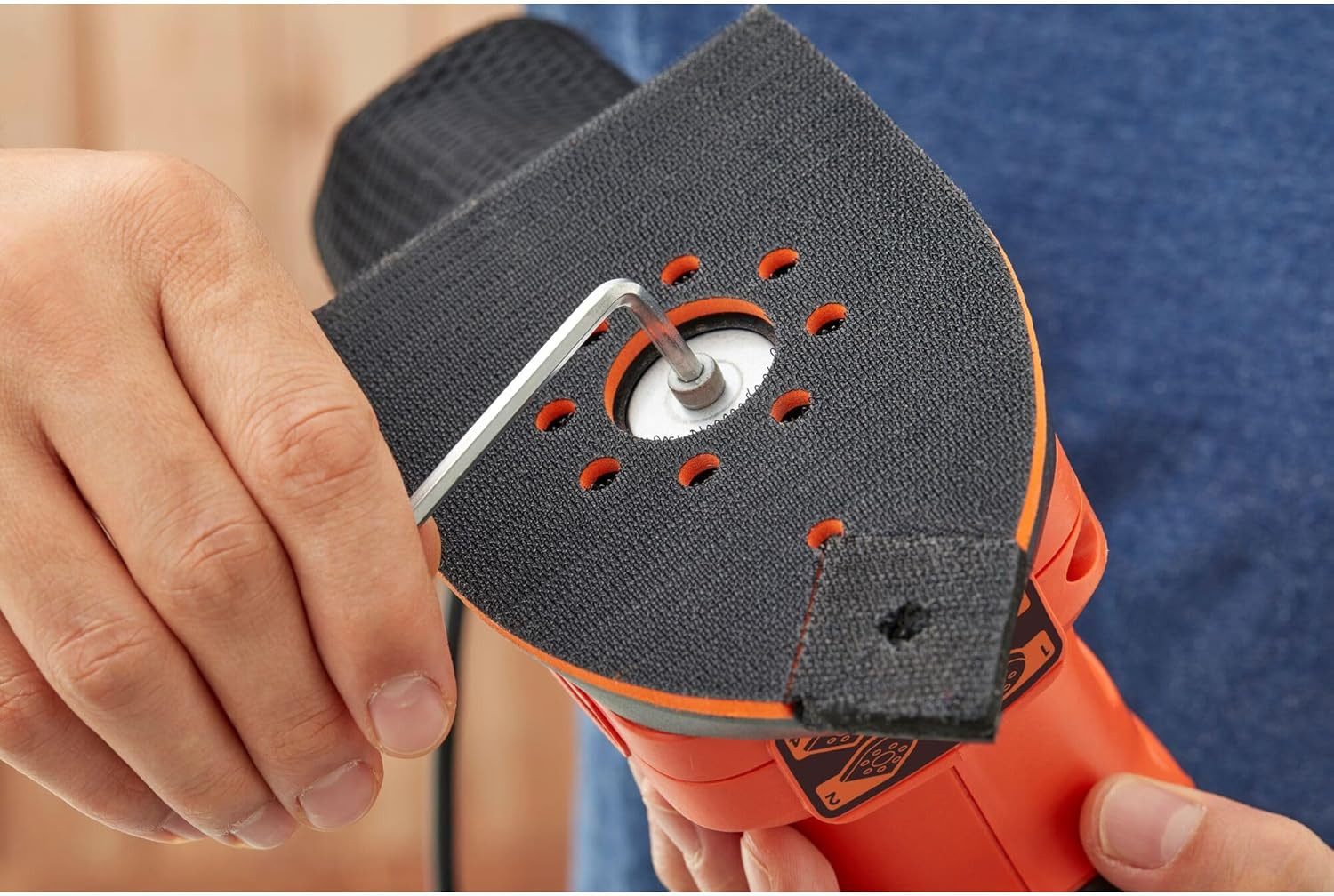 Black + Decker Multischleifer 4-in-1 Multischleifer, 200W, mit Klettfix, inkl. Zubehör + Koffer, (1 tlg)