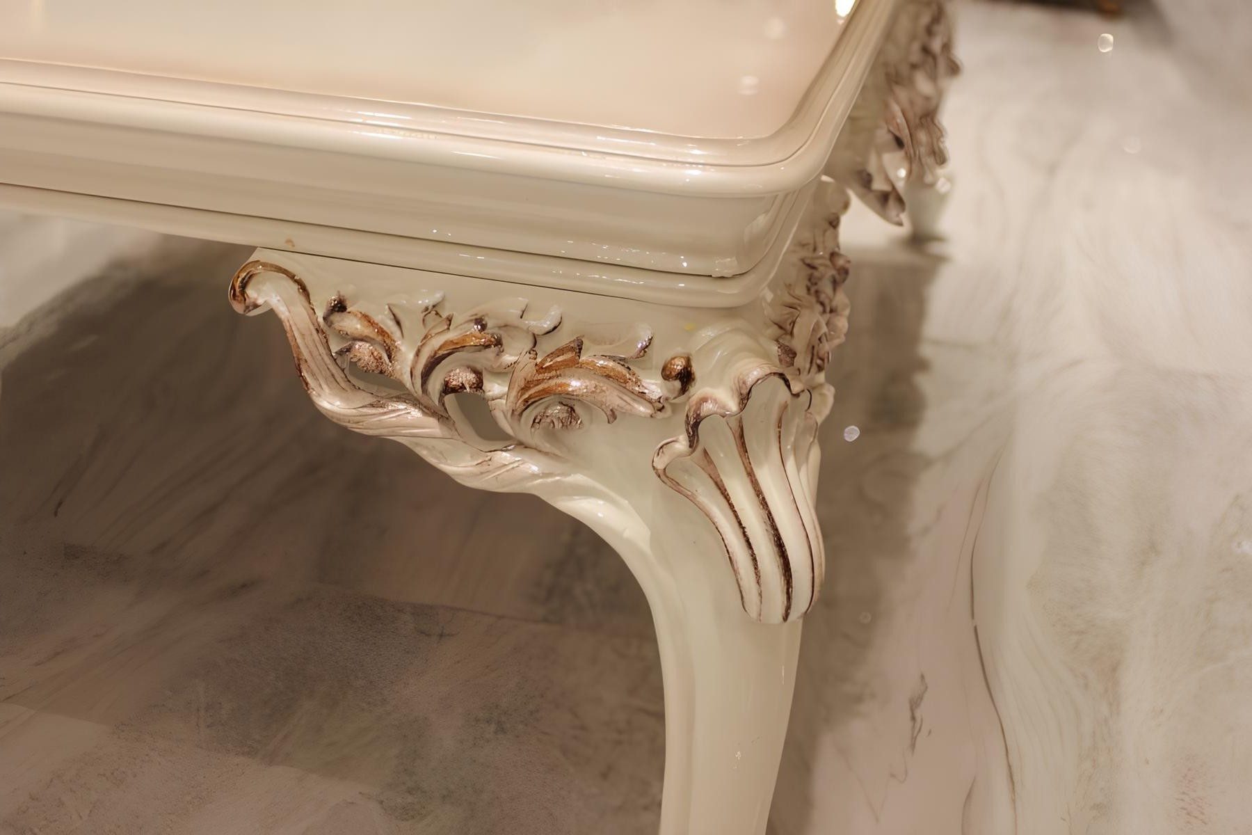 Xlmoebel Couchtisch Glamouröser Wohnzimmer Tisch mit edlen Details und modernem Desig, Made in Europa