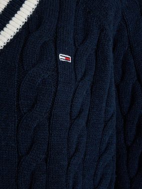 Tommy Jeans V-Ausschnitt-Pullover TJW V-NECK CABLE SWEATER mit Logostickerei