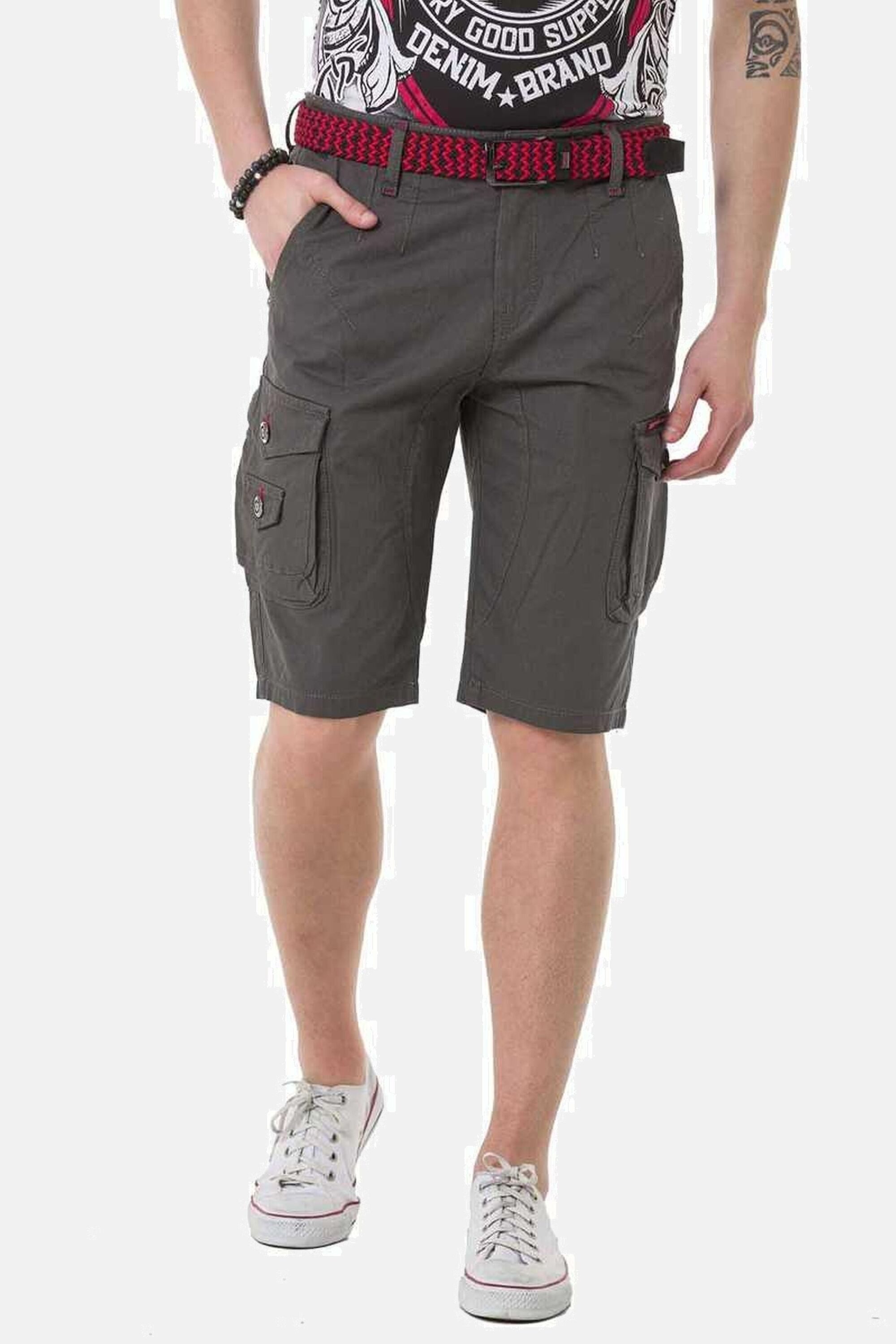 Cipo & Baxx Jeansbermudas Bermuda & Short mit praktischen Beintaschen, CK265