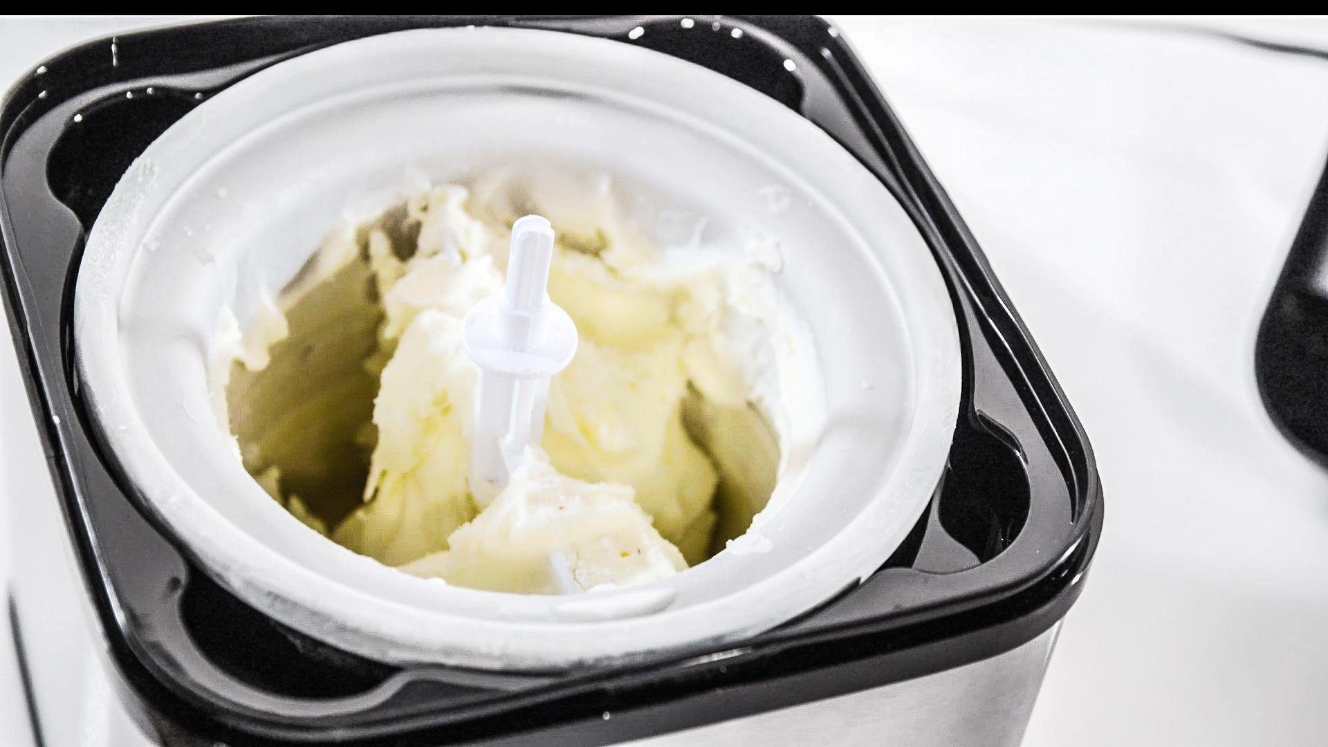 Rommelsbacher Eismaschine IM 12 Kurt, 1,50 l, 12,00 W, Cremiges Eis, Frozen Yogurt, Sorbet, Slush