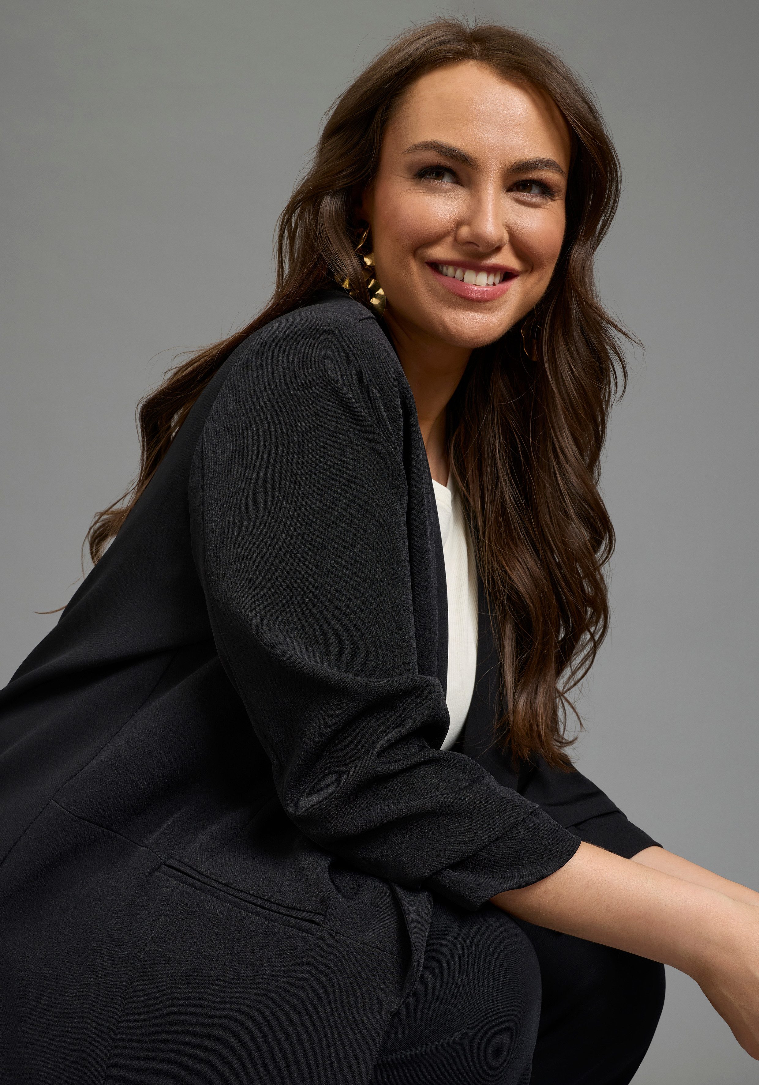 Laura Scott CURVE Longblazer feminin geschnittener Blazer, figurumspielende Passform