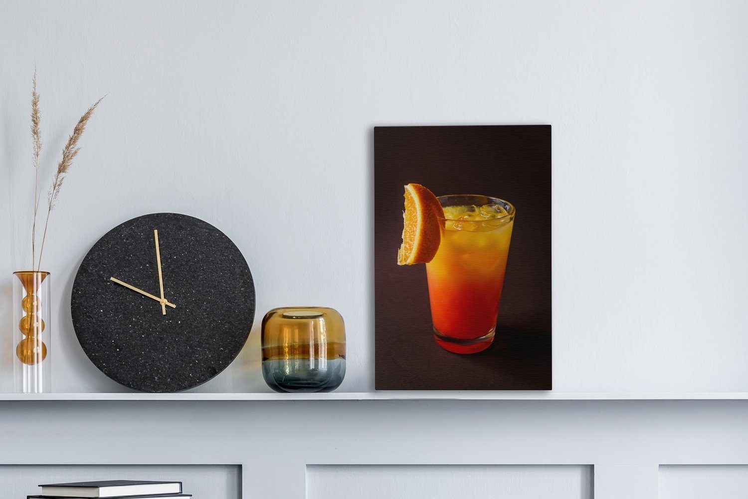 Hintergrund, mit Gemälde, St), schwarzem Orangensaft Leinwandbild Ein 20x30 inkl. Zackenaufhänger, OneMillionCanvasses® Leinwandbild Cocktail fertig bespannt cm (1 vor