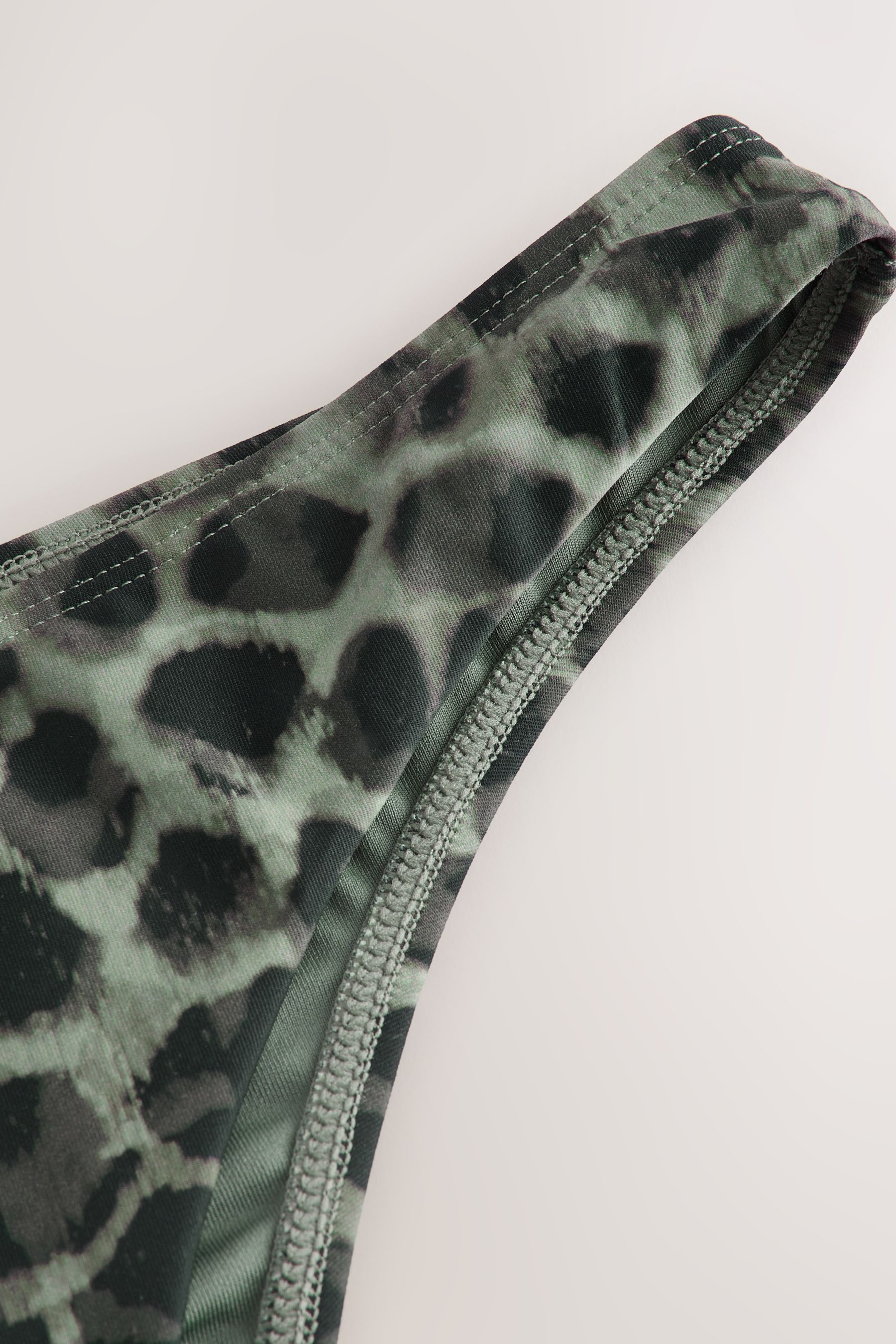 Next Bikini-Hose Brasilianische Bikinihose mit hohem Beinausschnitt (1-St) günstig online kaufen