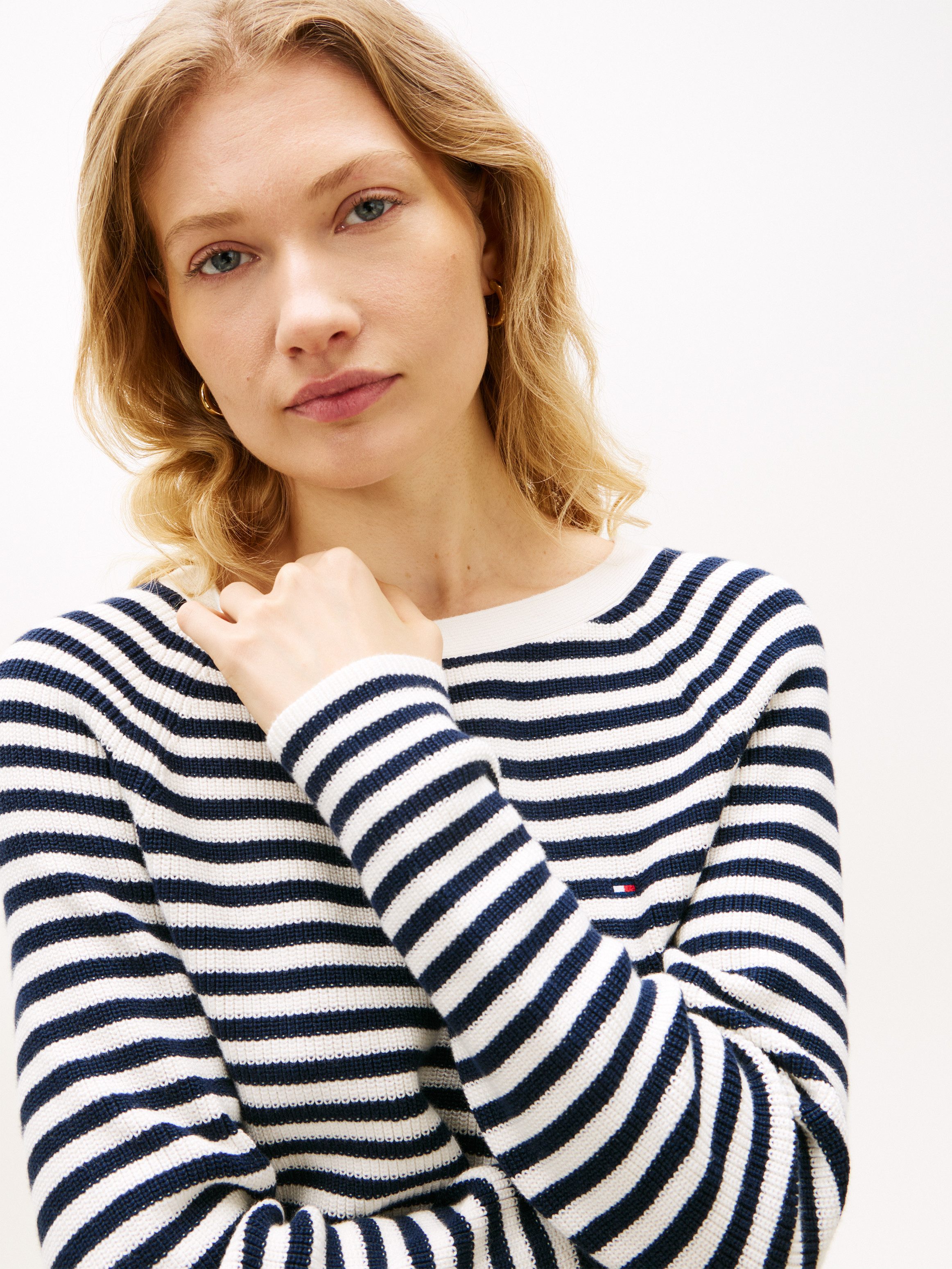 Tommy Hilfiger Strickpullover CO CARDI FINE GG LS BOAT-NK SWT mit Raglanärmel, Logostickerei