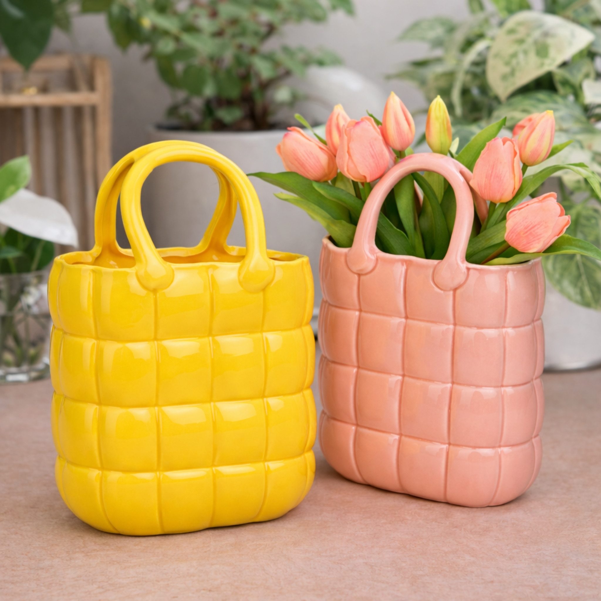 matches21 HOME & HOBBY Dekovase Blumenvasen Set Handtasche aus Keramik, Dekovasen in Gelb & Rosa (2 St), Tulpenvase im Dopamin Stil 25 cm