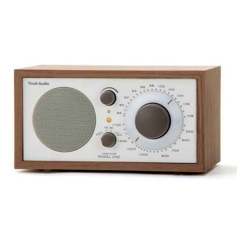 Tivoli Audio Model ONE walnuss/beige UKW-Radio (AM-Tuner,FM/UKW-Tuner,AUX,Kopfhöreranschluss,Retro-Radio)