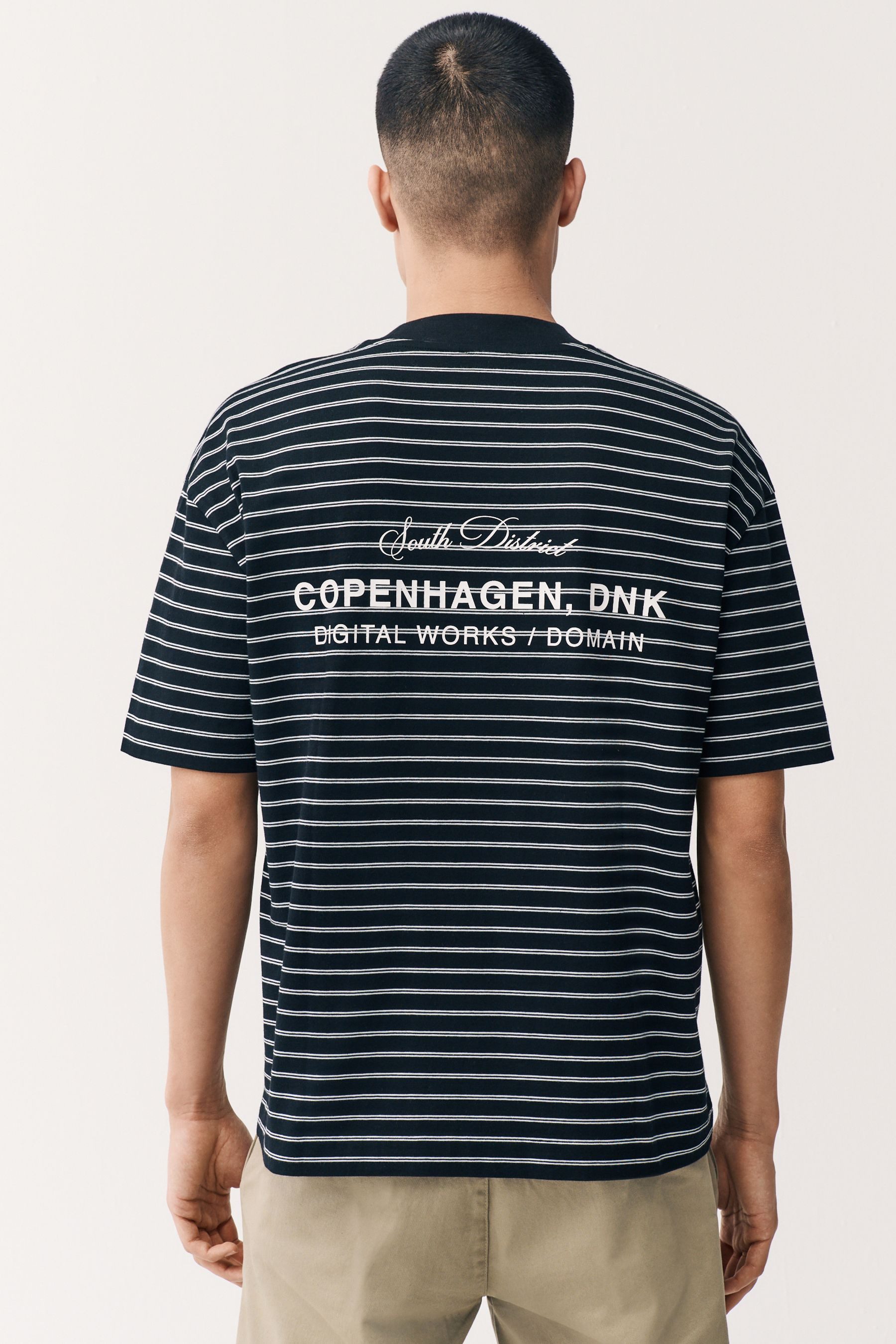 Next T-Shirt Gestreiftes T-Shirt 100 % Baumwolle im Relaxed Fit (1-tlg) günstig online kaufen