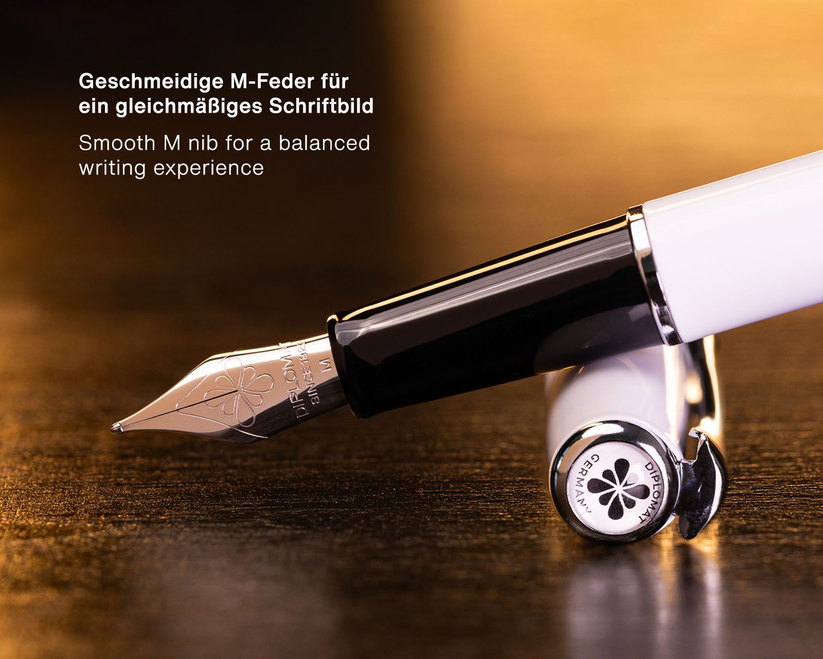 DIPLOMAT Füllhalter Füllhalter Traveller snowwhite, Stärke M, Zierelemente: Gold, Zierelemente: Chrom
