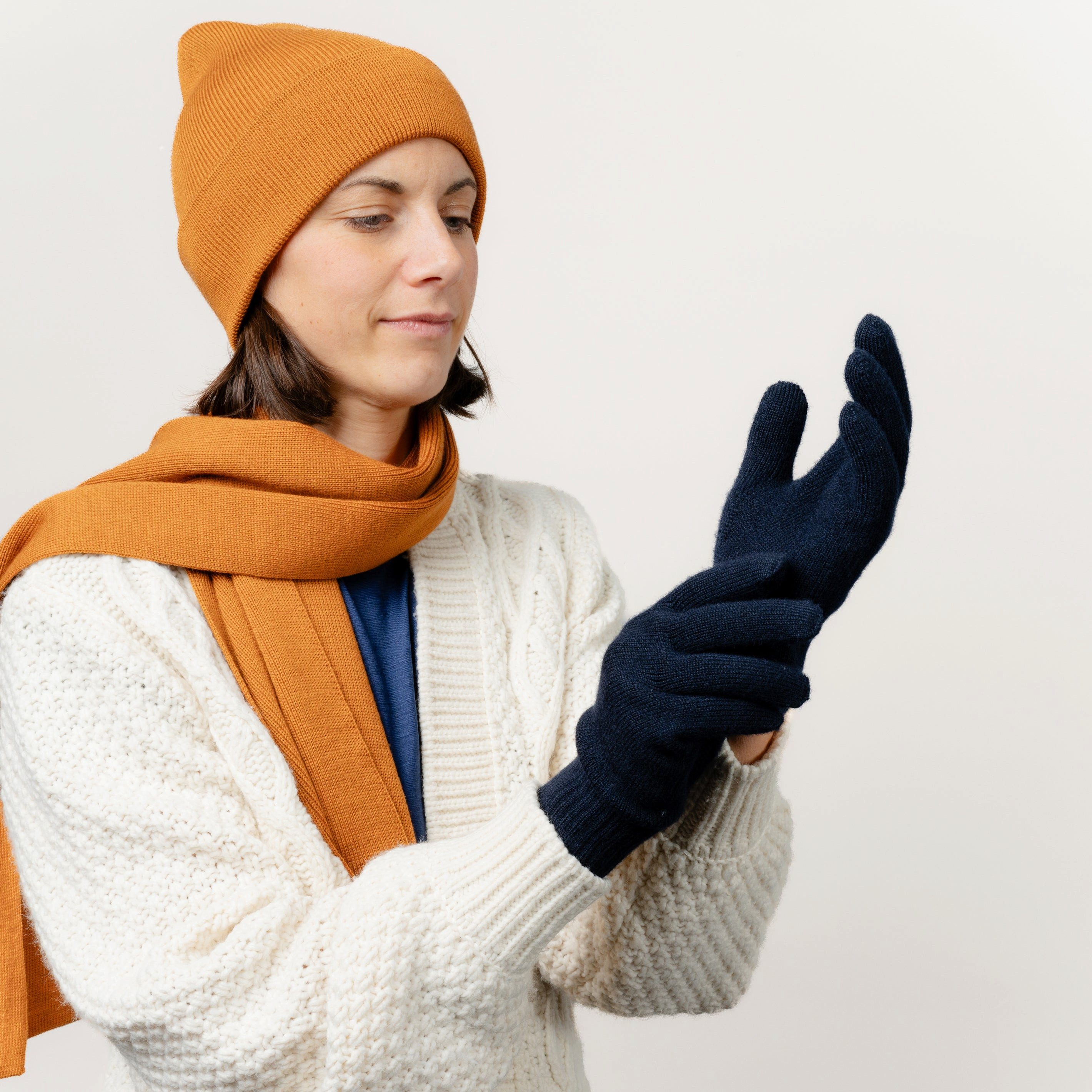 Tom Fyfe Strickhandschuhe TOM FYFE Merino Handschuhe Unisex Dunkelblau / L/XL