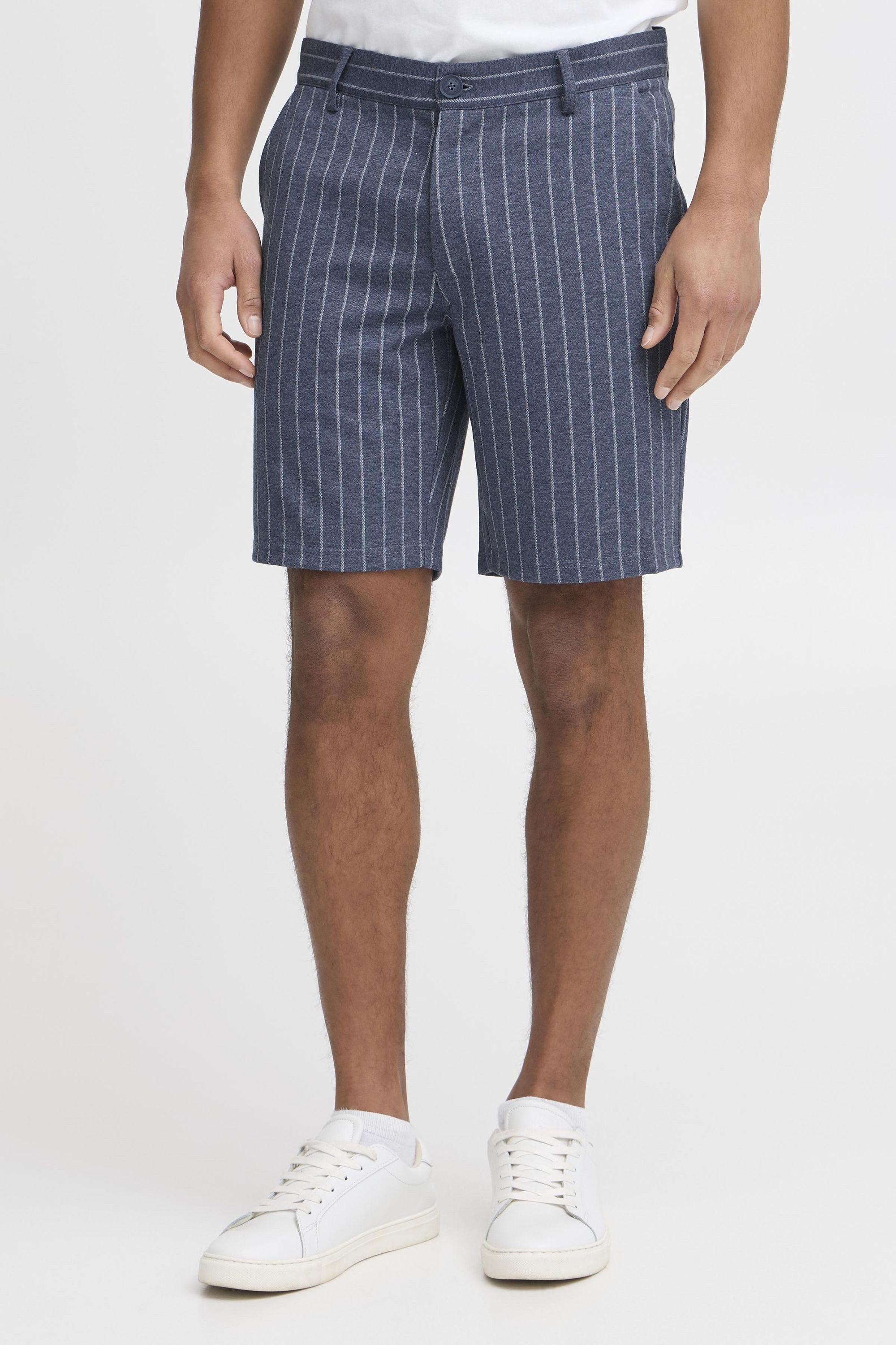 Blend Chinoshorts BHAmur Chino Shorts mit Nadelstreifen