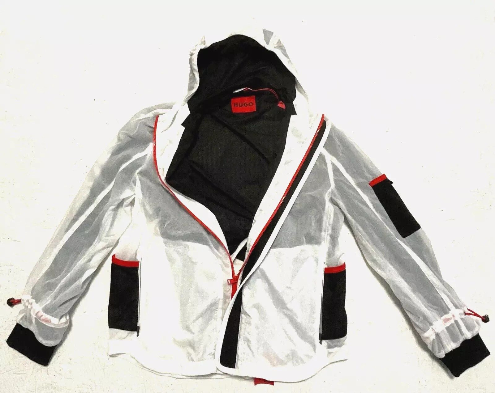 HUGO Funktionsjacke Hugo Boss bactive outer-100-white sport jacke, Hugo Boss Sports Jacke mit Kapuze