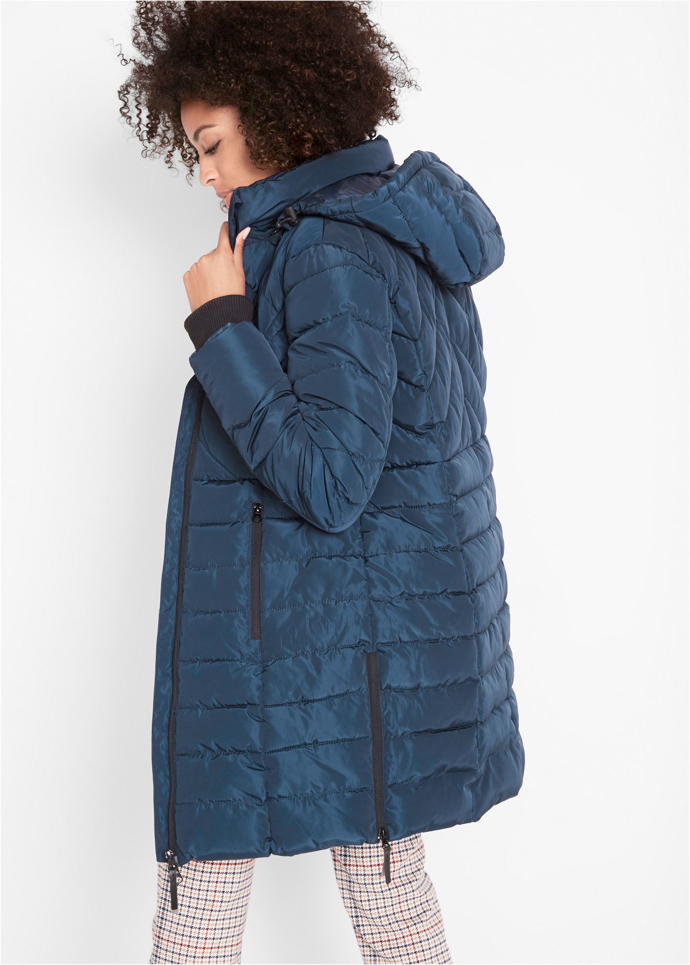 bonprix Steppjacke mit wattierter Füllung, mit abnehmbarer Kapuze, pflegeleicht – Bild 2 von 5
