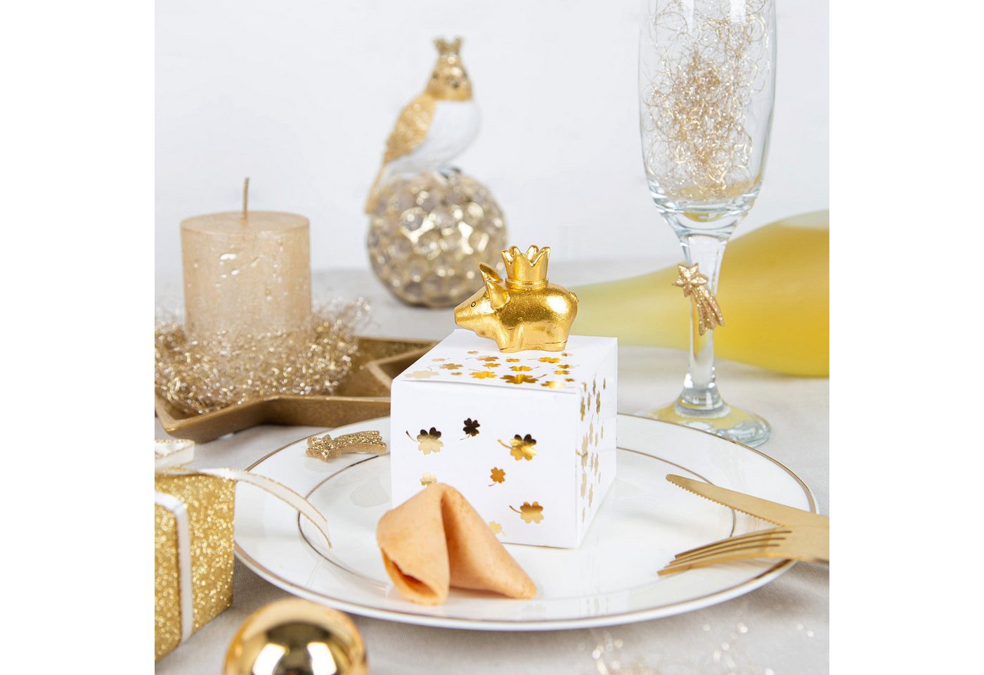 Thumbnail - Logbuch-Verlag Geschenkbox 10 kleine Geschenkboxen weiß gold foliert Kleeblätter 8,5 x 6,5 x 5,5
