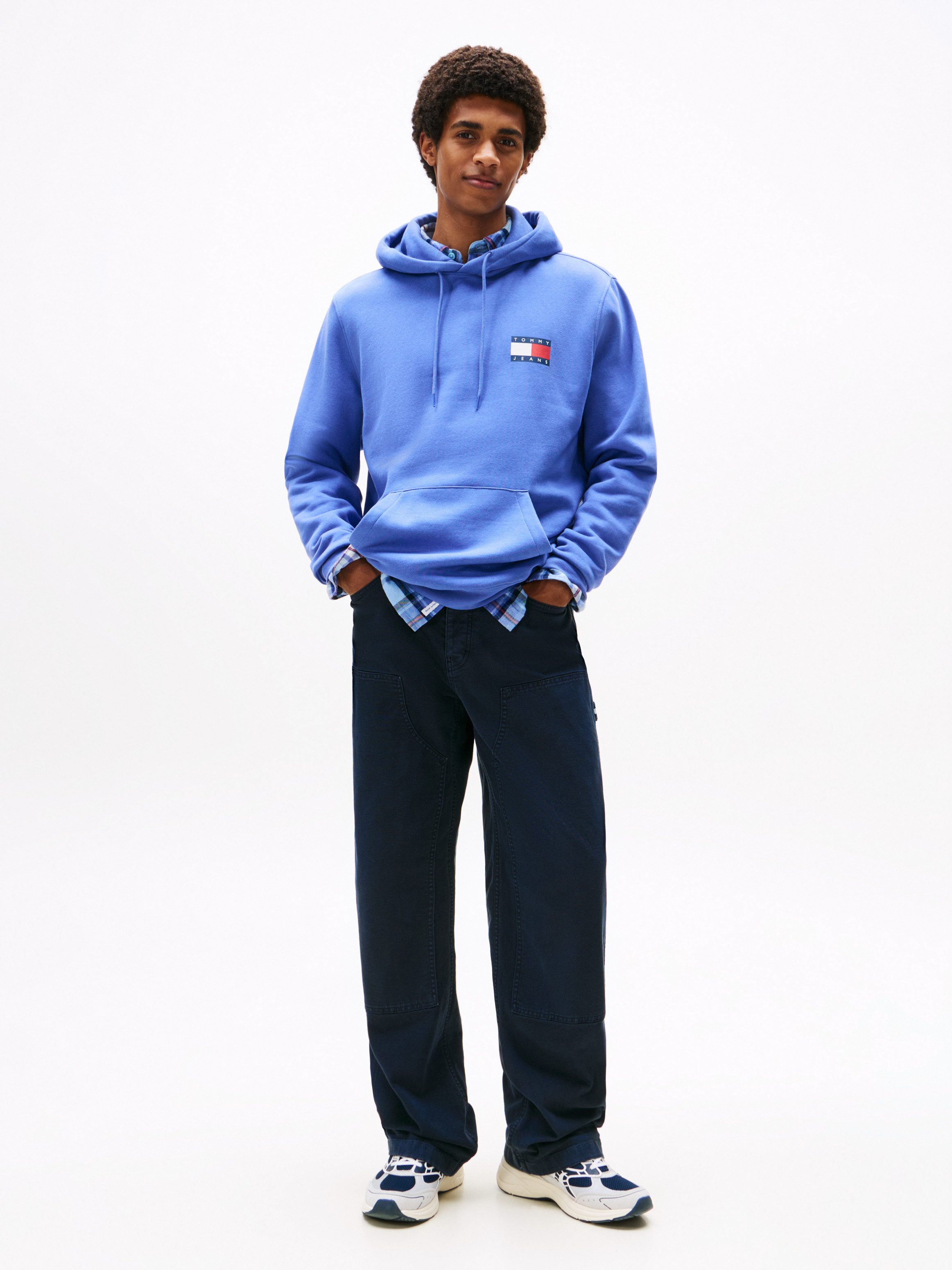 Tommy Jeans Sweatshirt TJM REG ESSENTIAL FLAG HOOD EXT mit bedruckten Markenlogo auf Brusthöhe