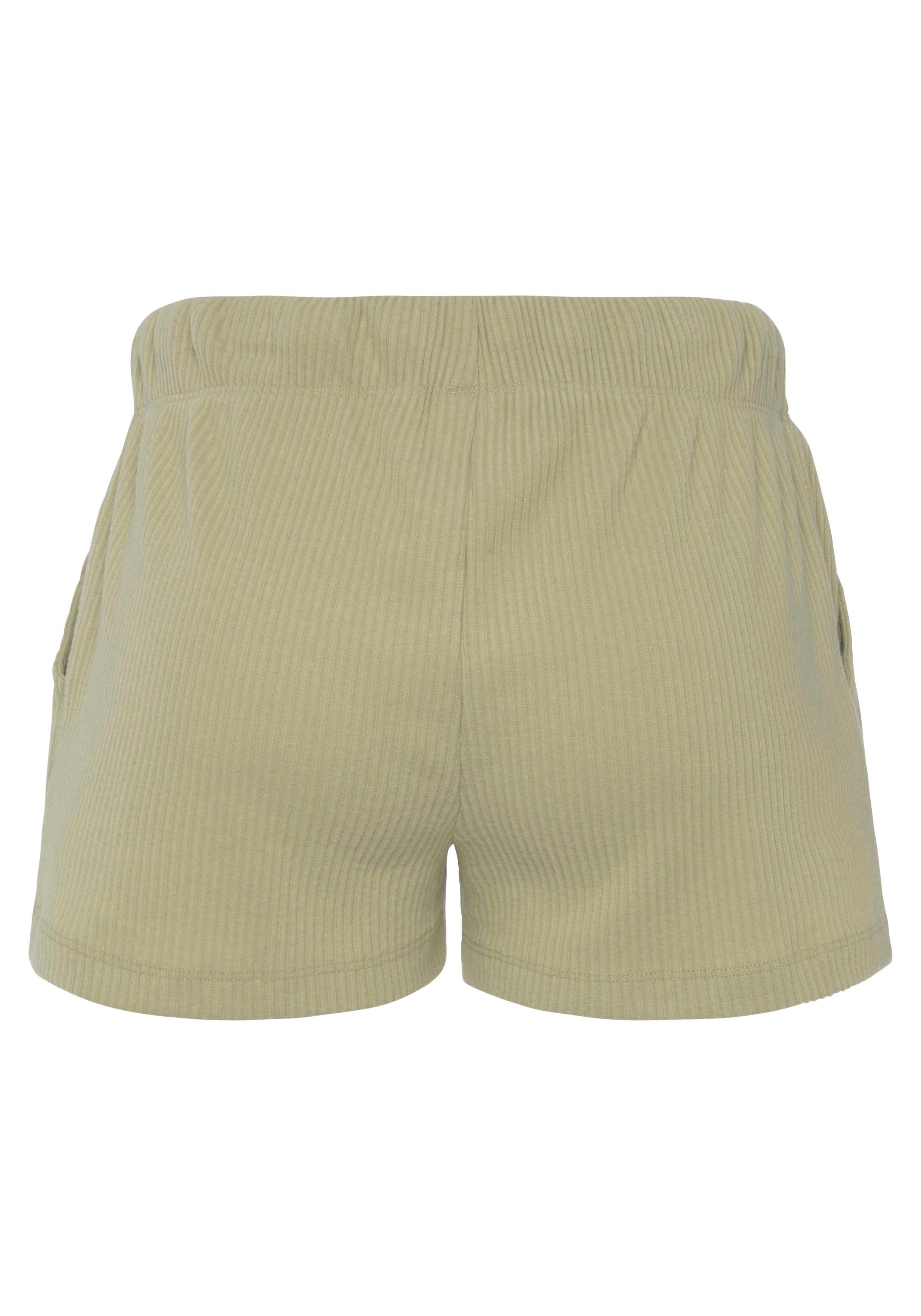 s.Oliver Sweatshorts Kurze Hose aus Ripp-Qualität mit seitlichen Taschen, Loungewear