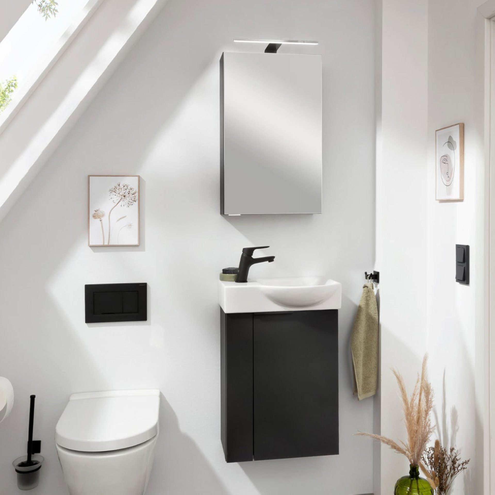 FACKELMANN Badmöbel-Set Gäste WC Set, Badmöbel mit Spiegelschrank, Waschtischunterschrank