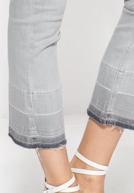ATT Jeans Slim-fit-Jeans Brenda mit offenen Saumkanten und Waschung