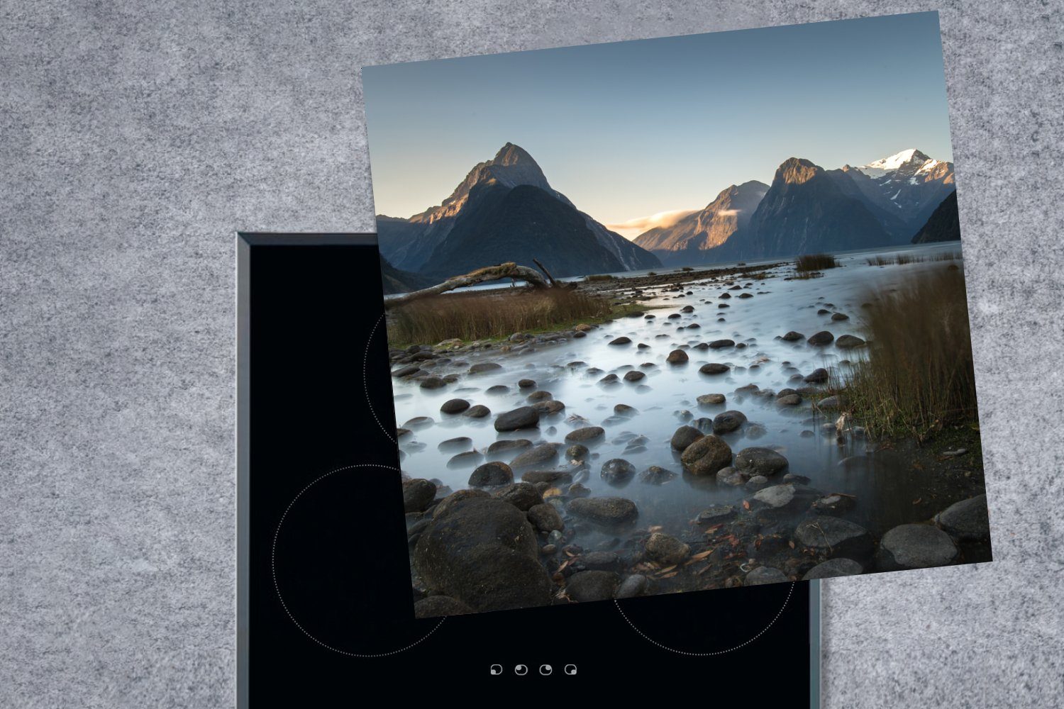 Arbeitsplatte im für und tlg), MuchoWow (1 küche See Vinyl, 78x78 Fiordland-Nationalpark, cm, Berge Herdblende-/Abdeckplatte Ceranfeldabdeckung,