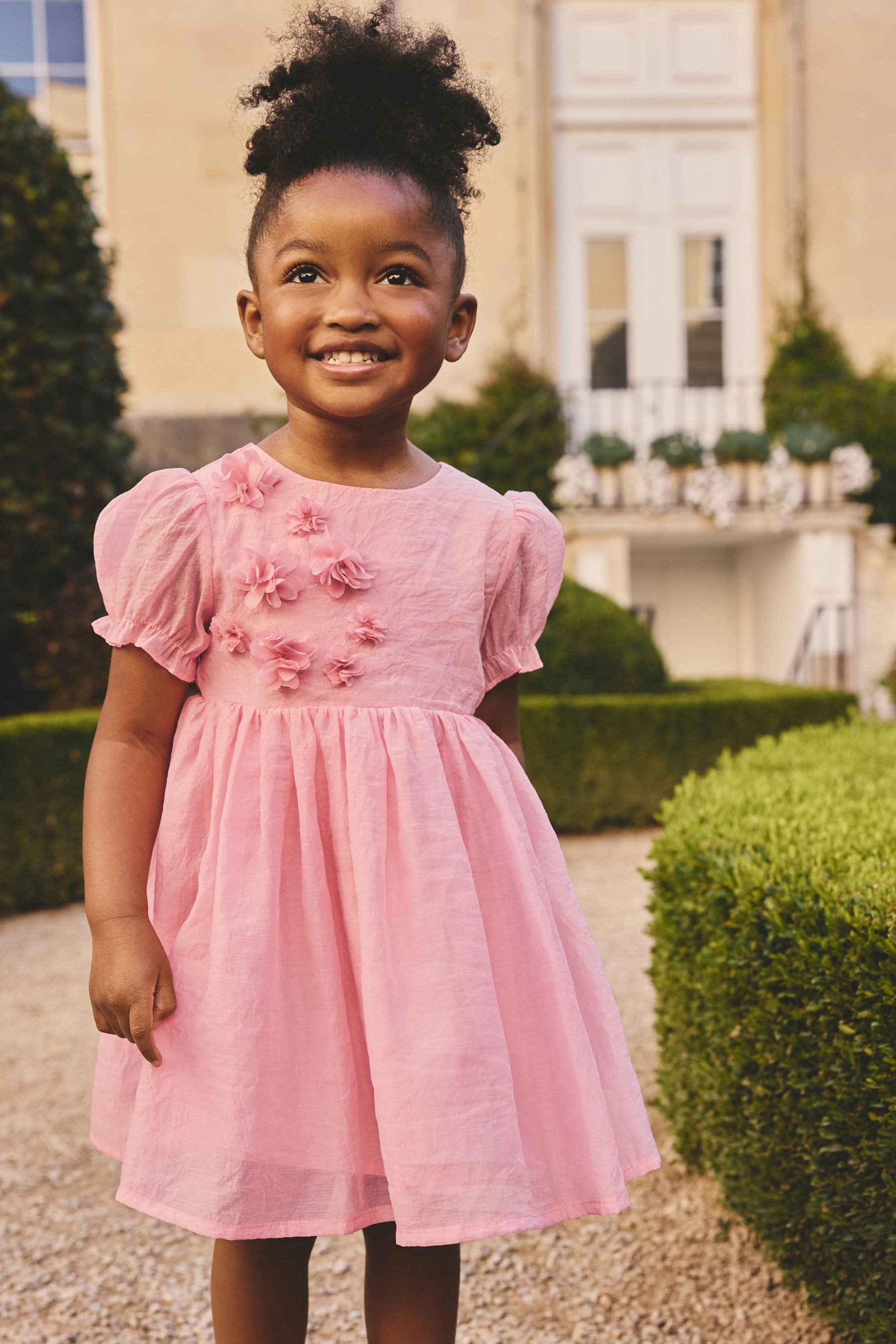 Next Partykleid Kleid mit Ansteckblume (1-tlg)