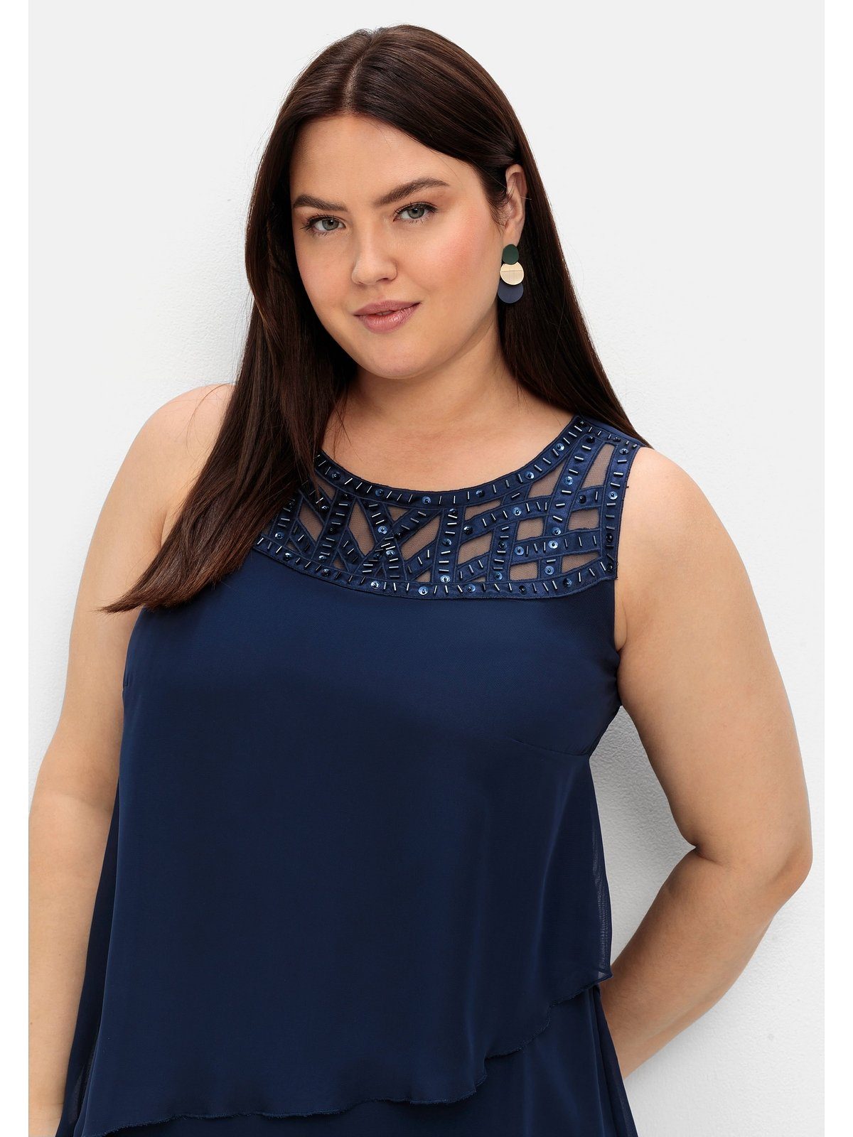 Sheego Abendkleid Große Größen in figurumspielender Form