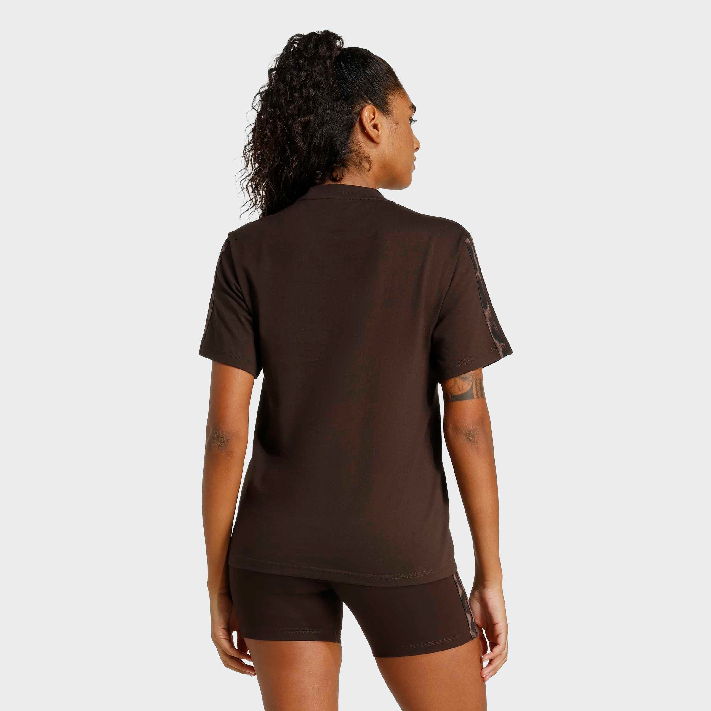 adidas Sportswear T-Shirt W AOP 3S T INF mit sportlichem Stil, ohne Verschluss, aus Baumwolle