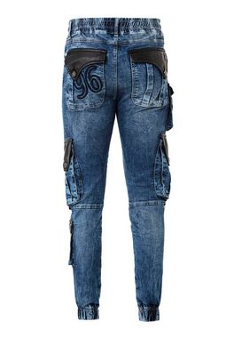 Cipo & Baxx Straight-Jeans im Designer-Look